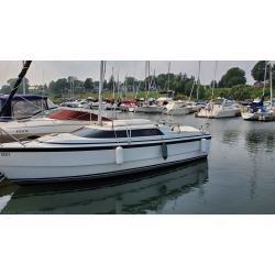 1998 MacGregor 26X – Versatile Sail & Power Cruiser