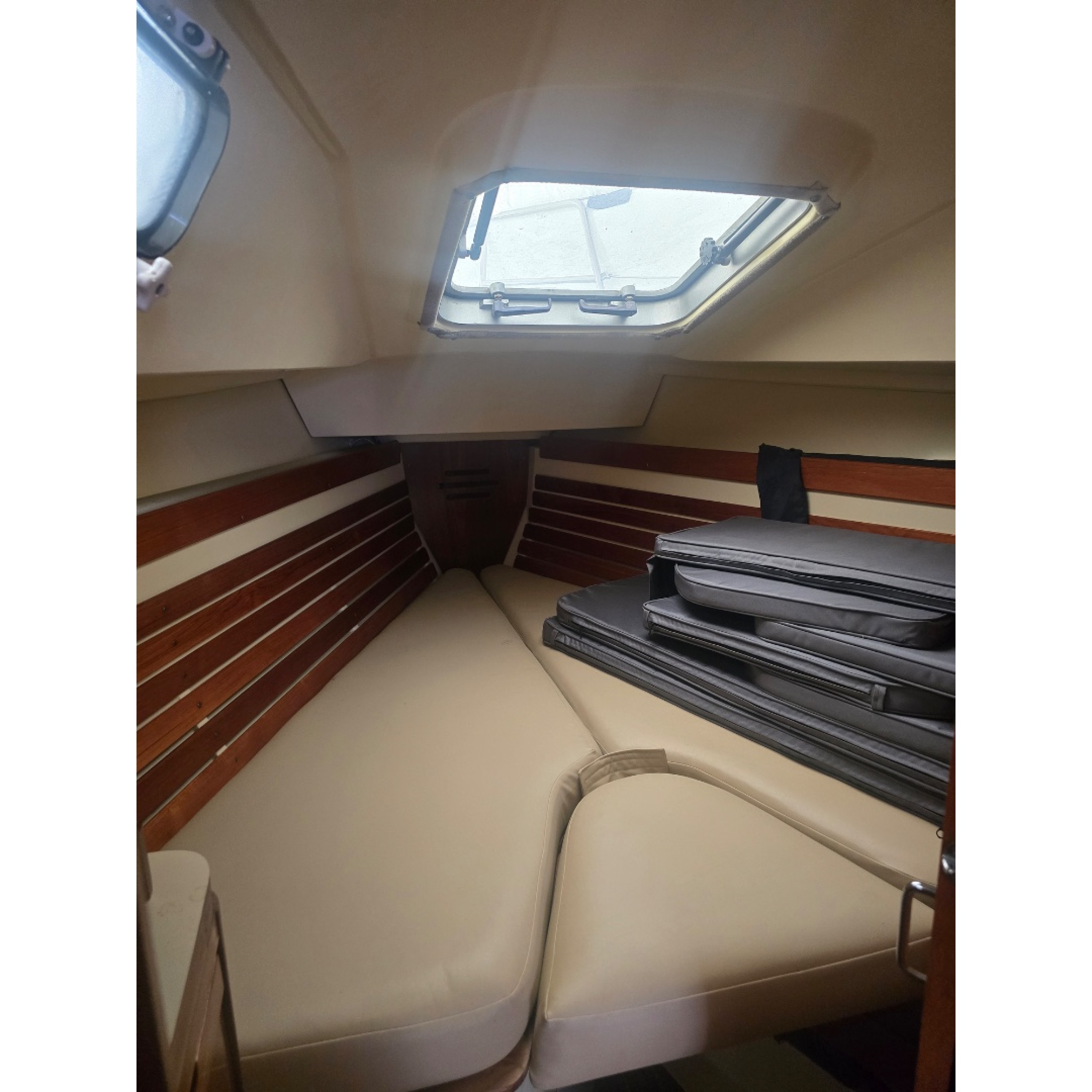 Pearson 31-2 Wing Keel Sailboat