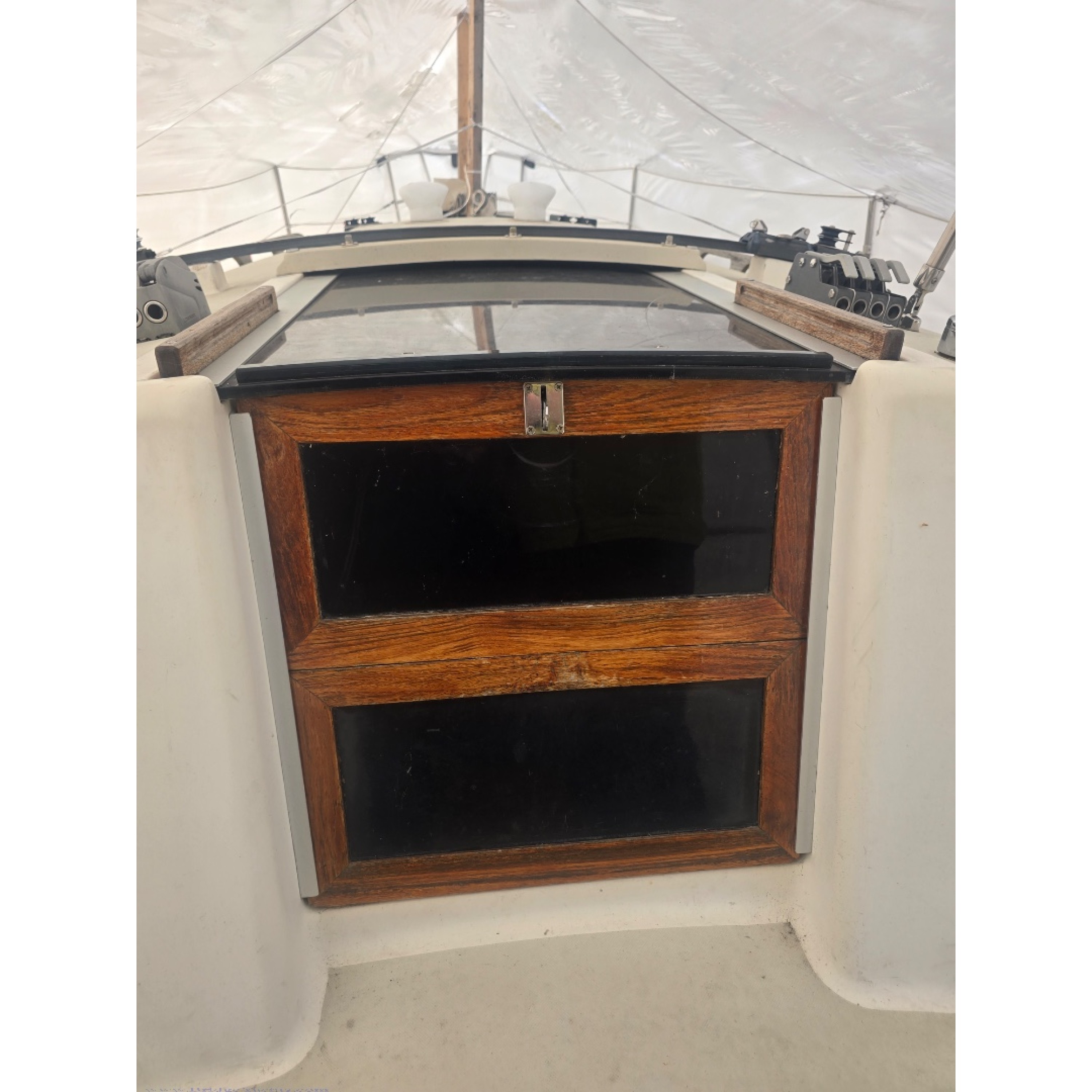 Pearson 31-2 Wing Keel Sailboat