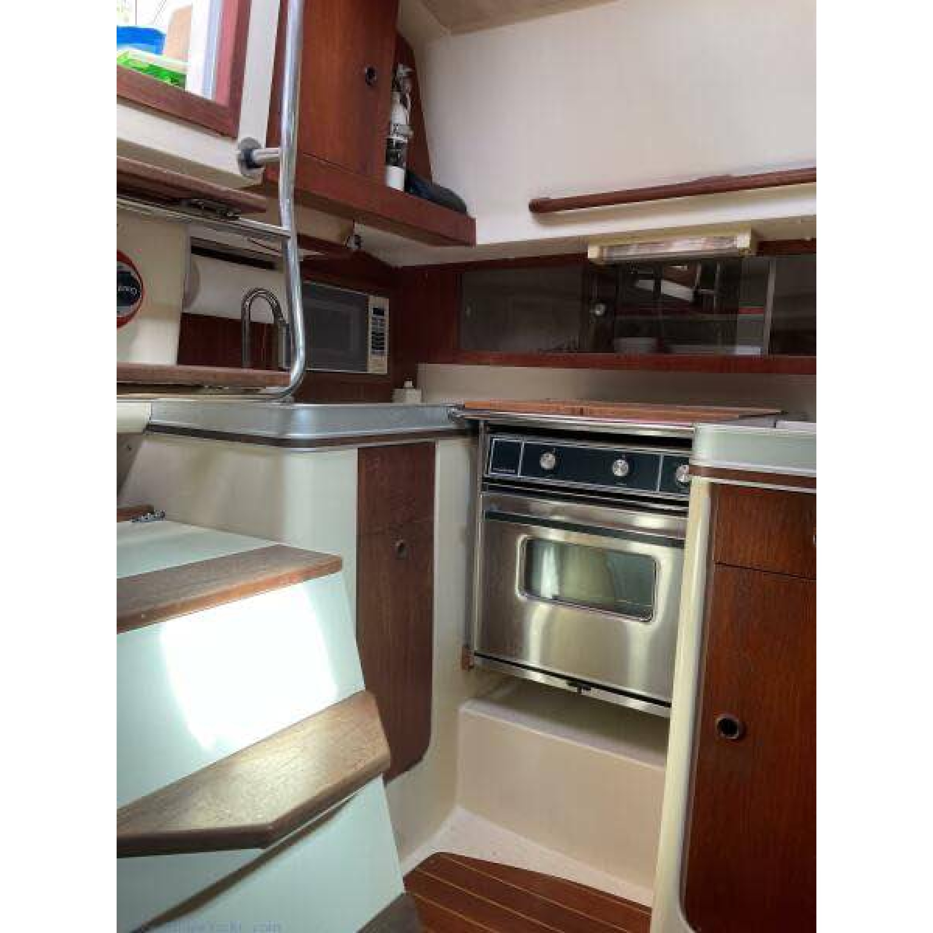 1985 CS30 30ft Cruiser-Ricer