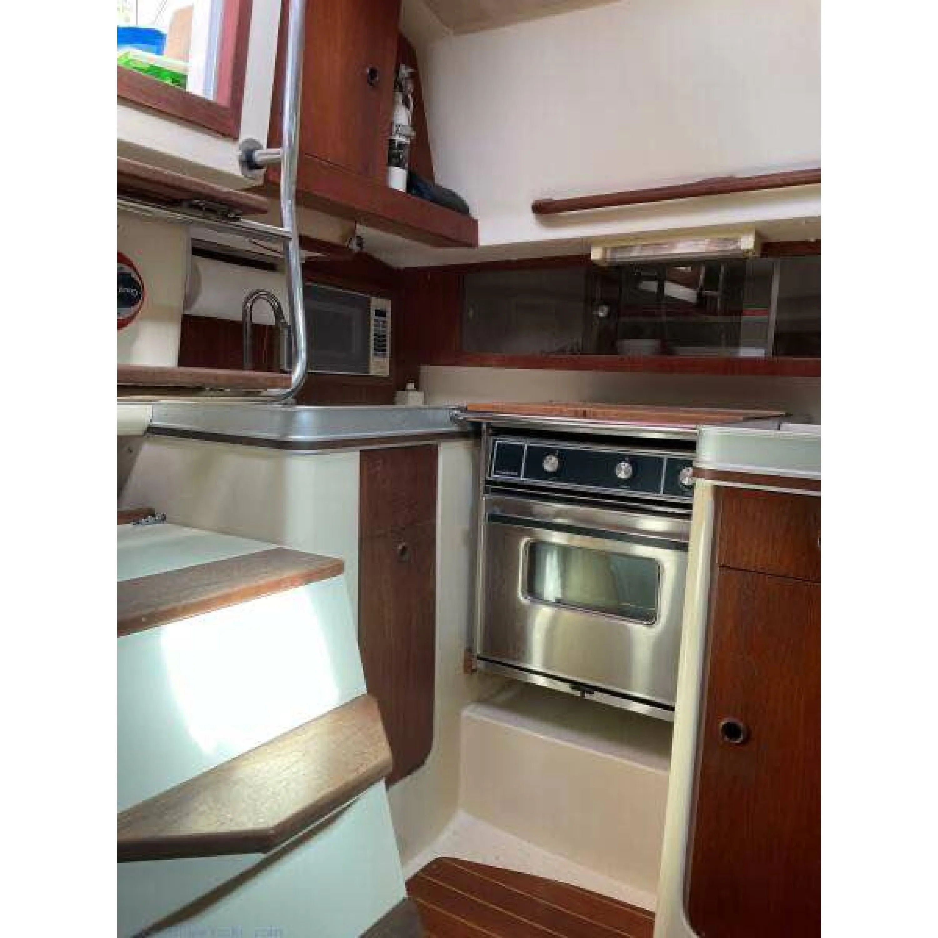1985 CS30 30ft Cruiser-Ricer