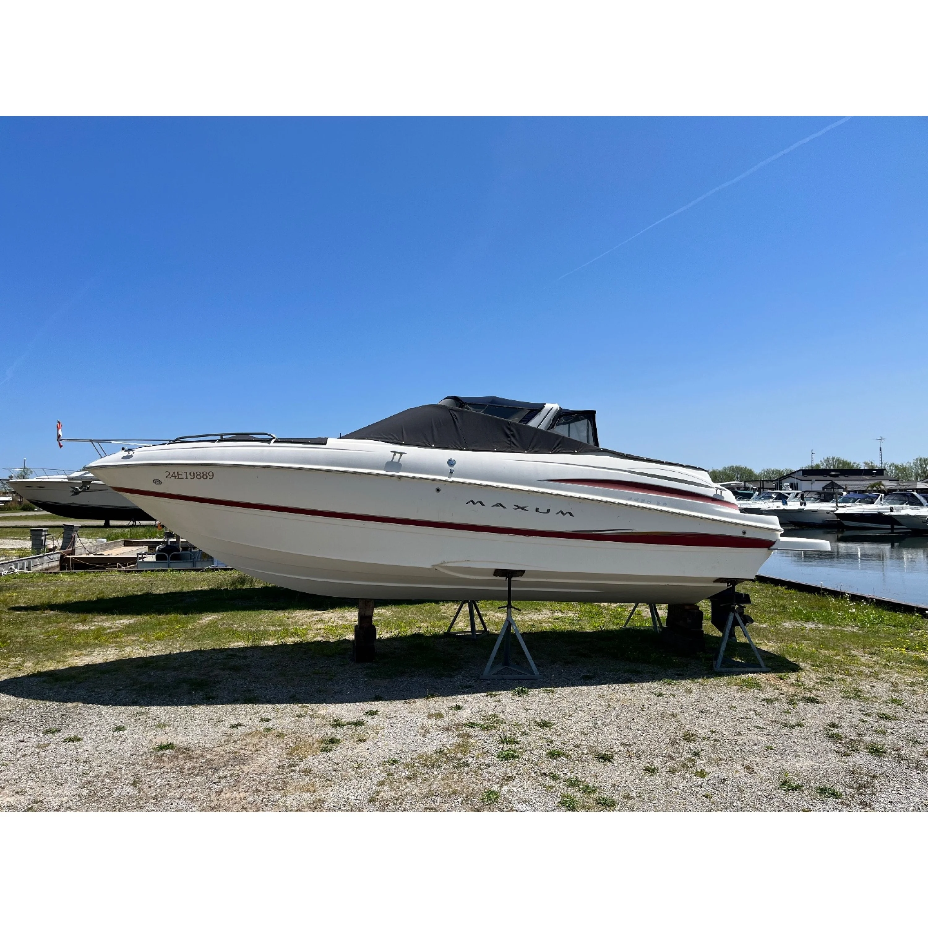 2003 26' 4" MAXUM 2400 SR 2003 26' 4" MAXUM 2400 SR
