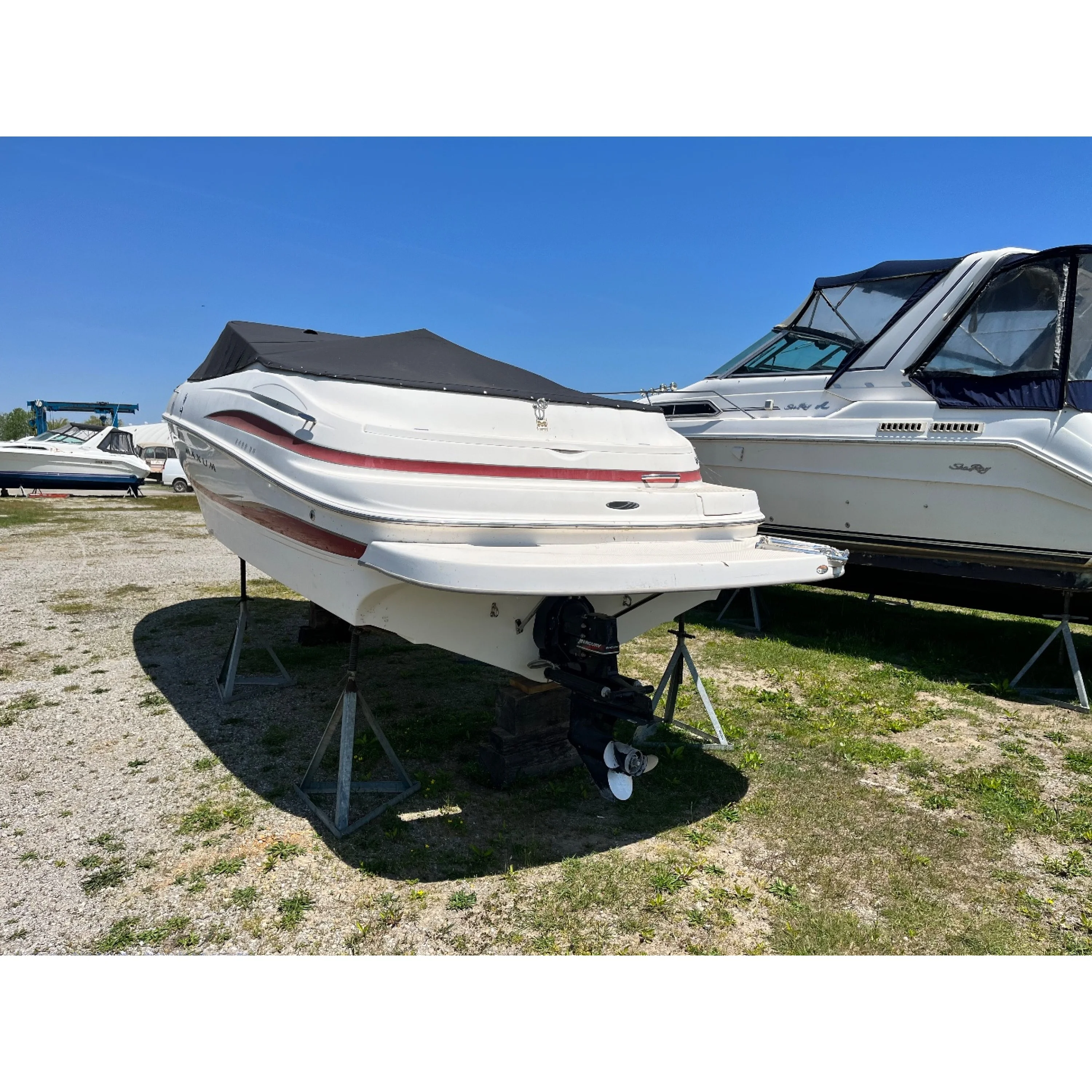 2003 26' 4" MAXUM 2400 SR 2003 26' 4" MAXUM 2400 SR