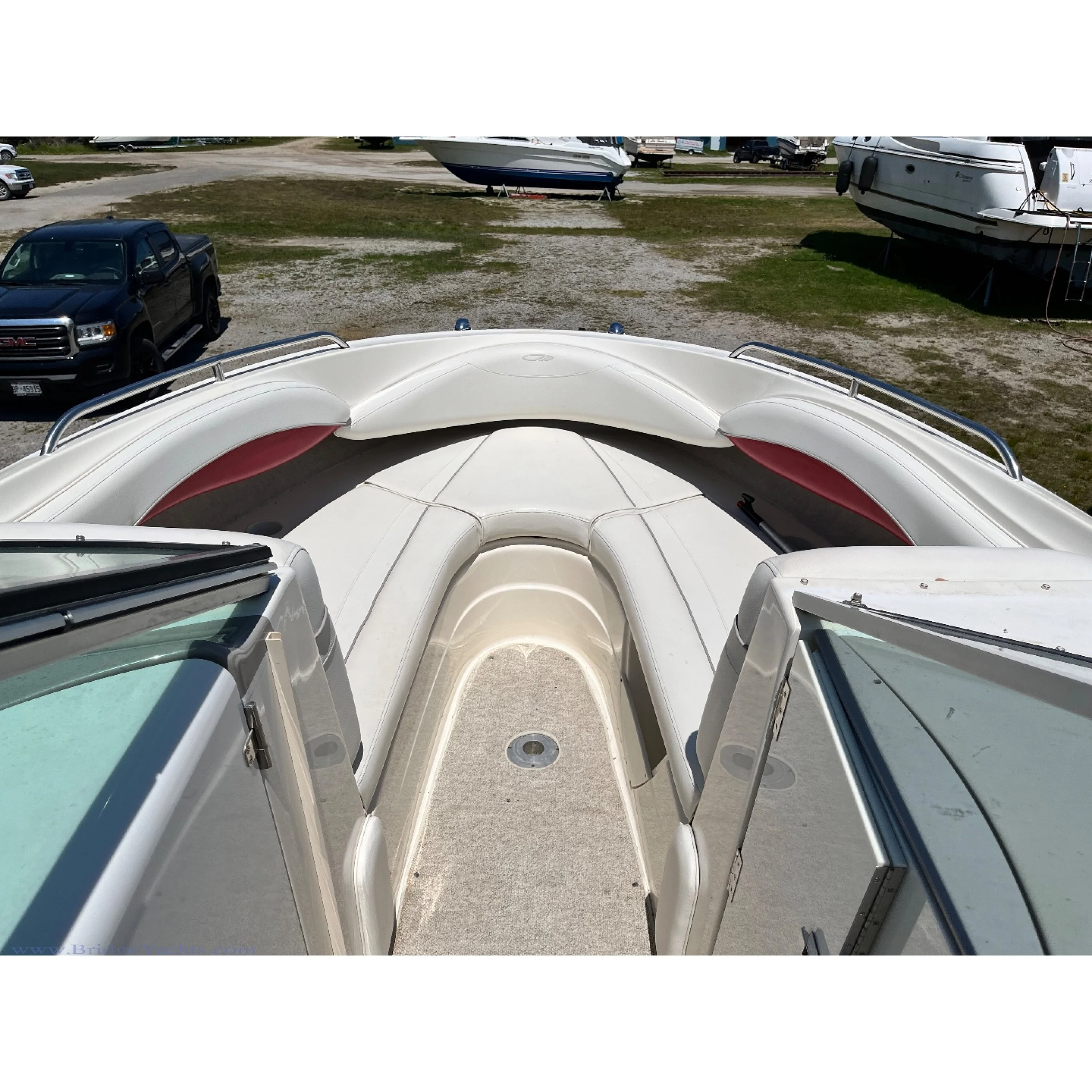 2003 26' 4" MAXUM 2400 SR 2003 26' 4" MAXUM 2400 SR