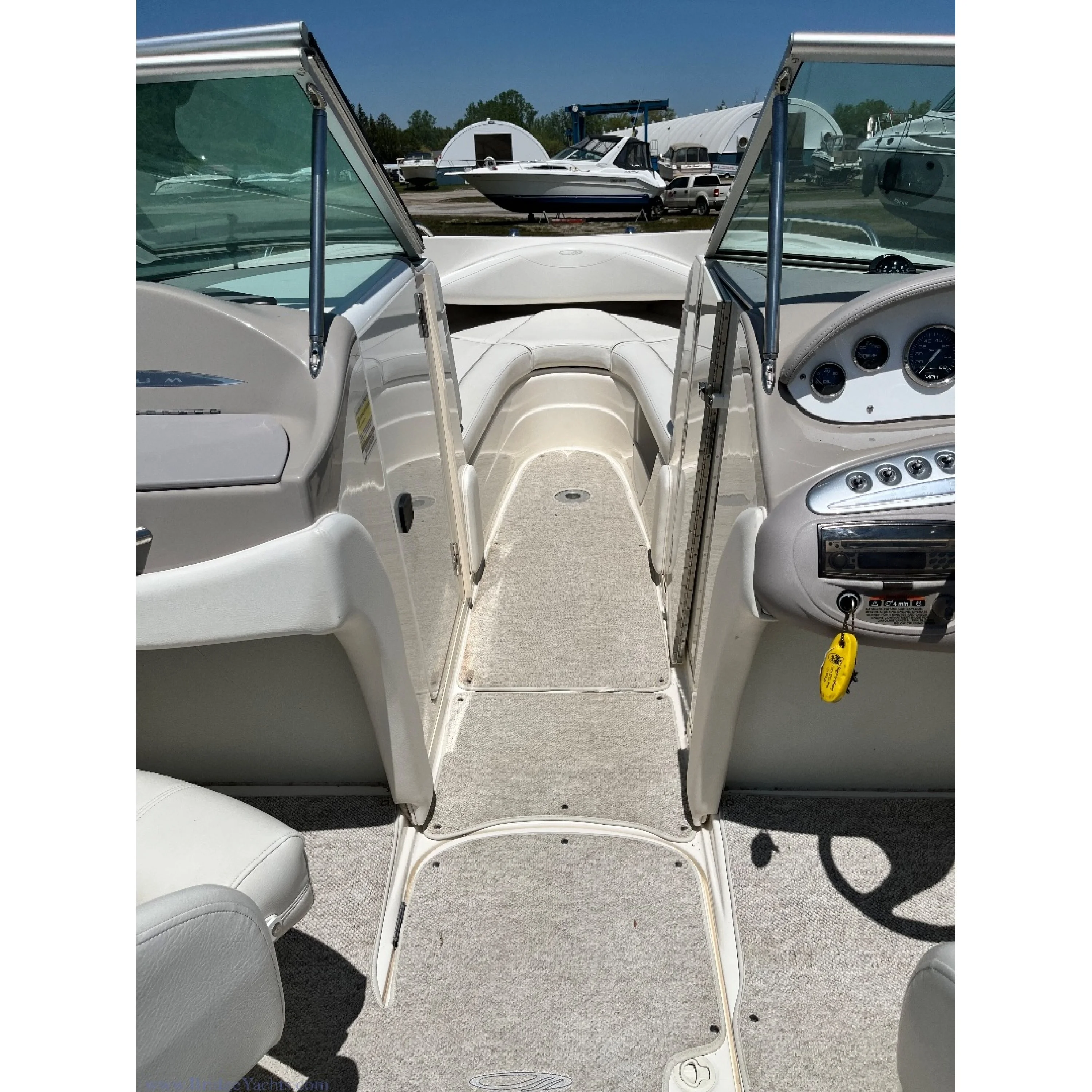 2003 26' 4" MAXUM 2400 SR 2003 26' 4" MAXUM 2400 SR