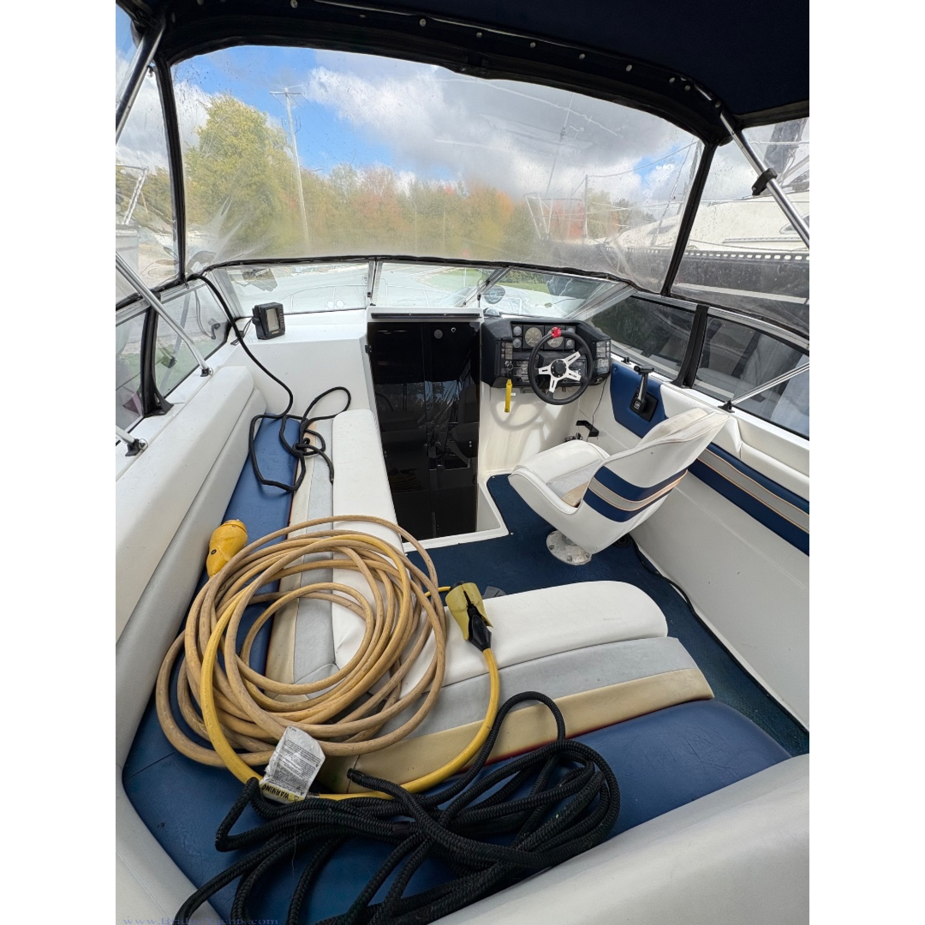 1991 Bayliner 2651 Sunbridge