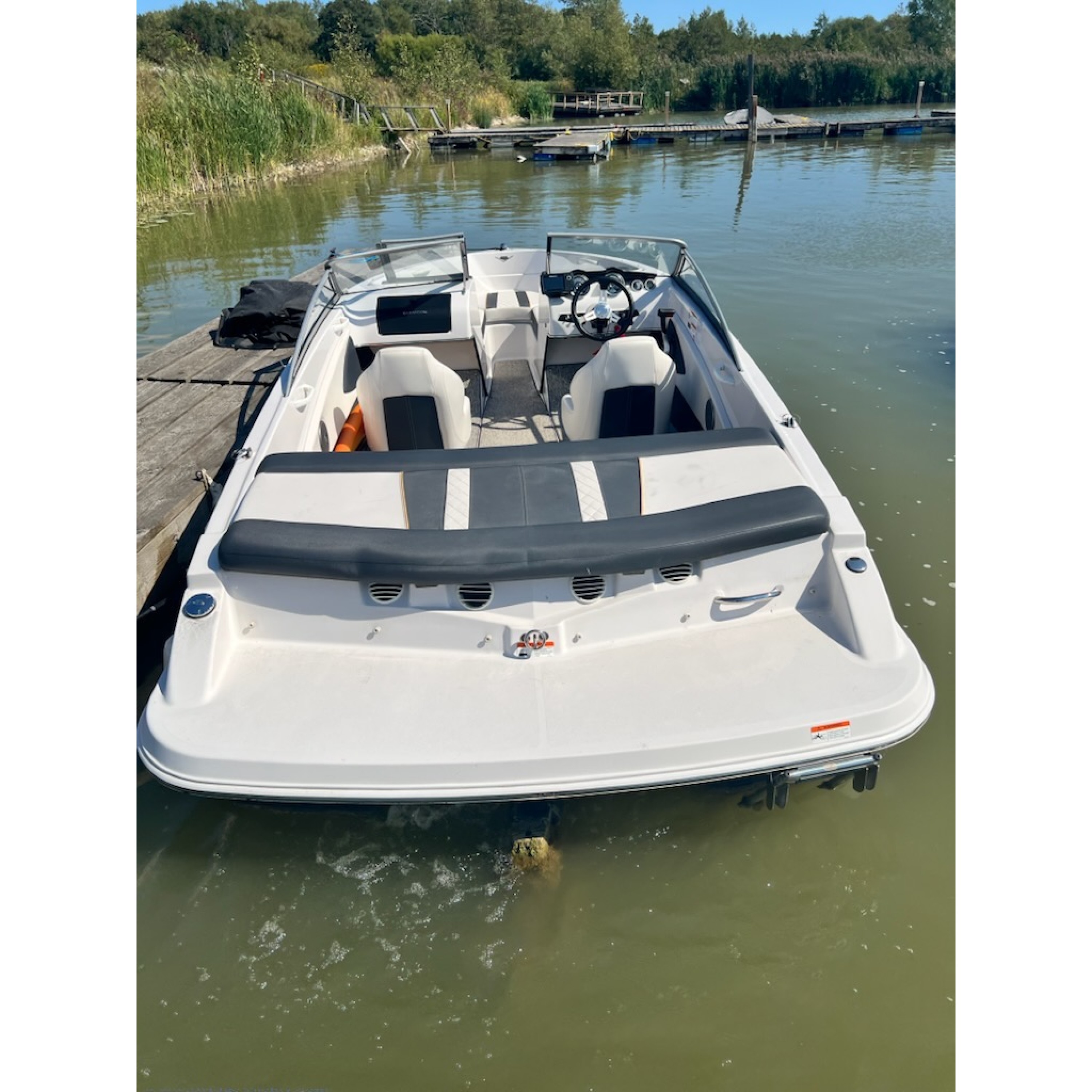 2014 Glastron 18ft 185 GXT