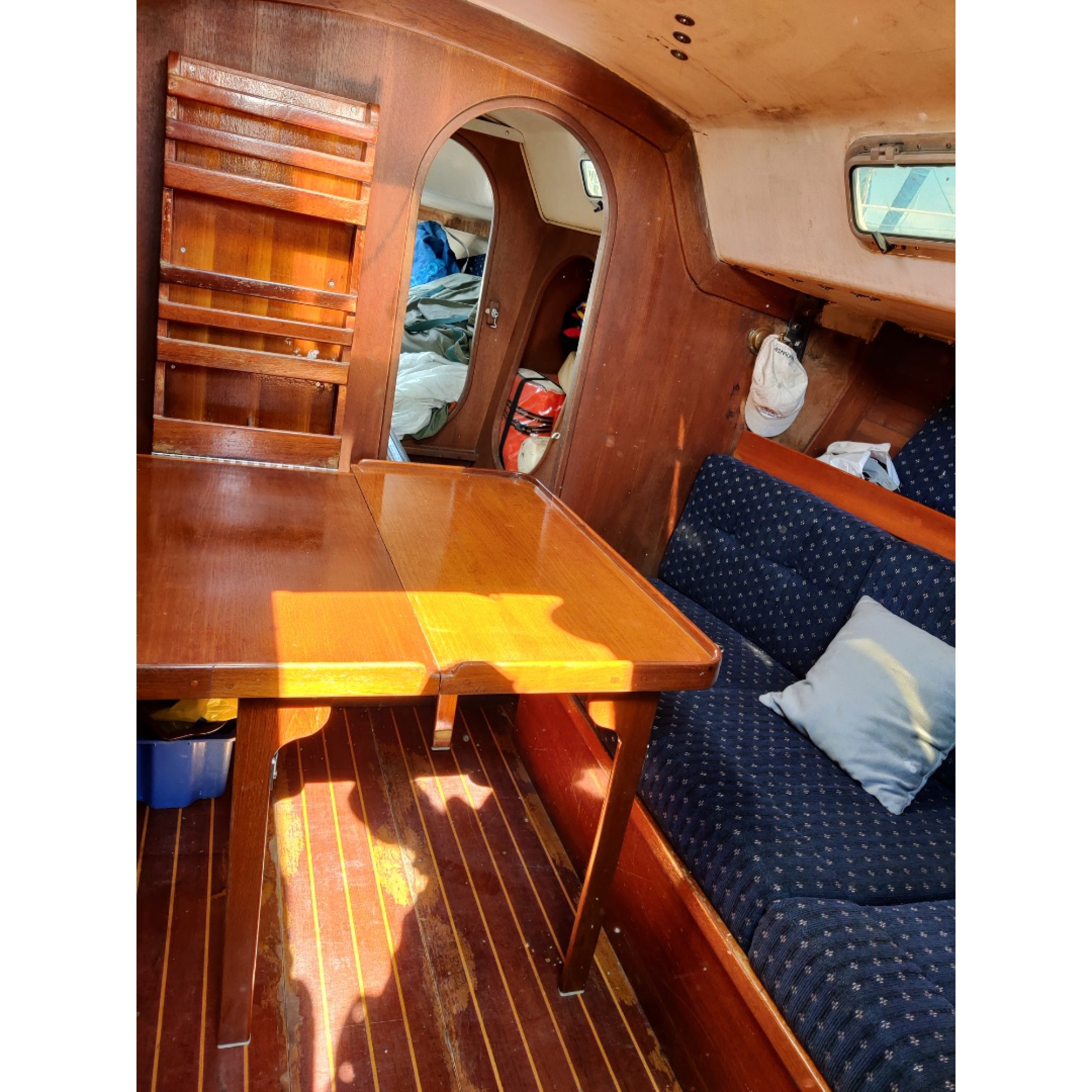 1988 J Boats J/35 Sailboat