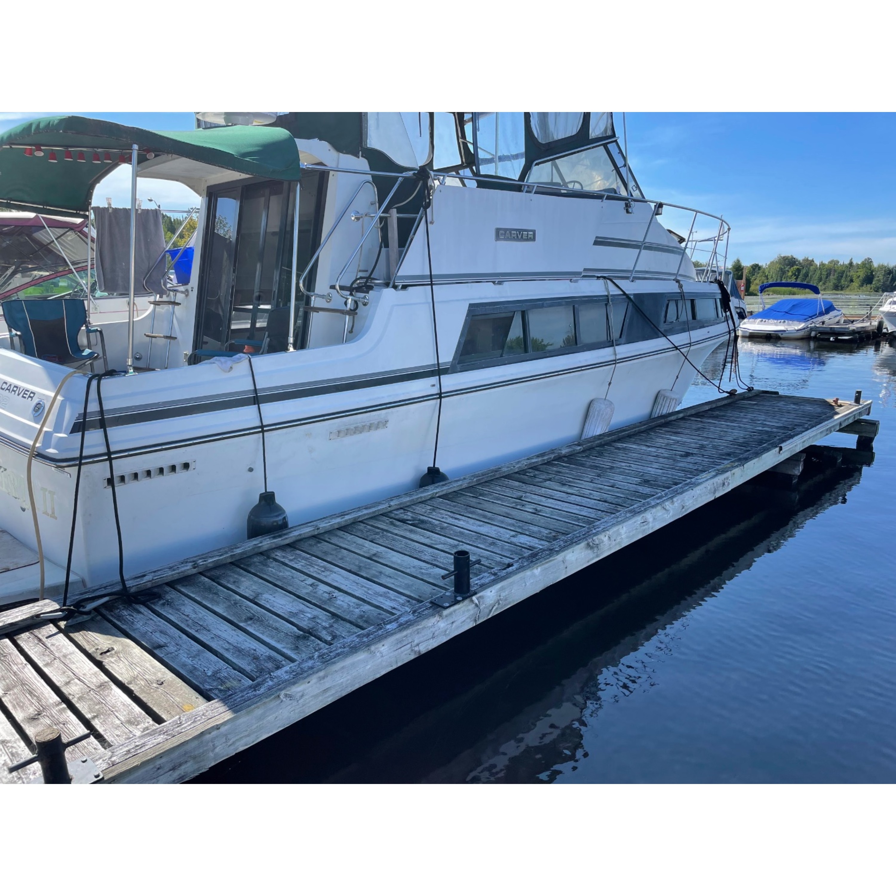 1987 Carver Mariner 3297 – Spacious Liveaboard & Cruiser