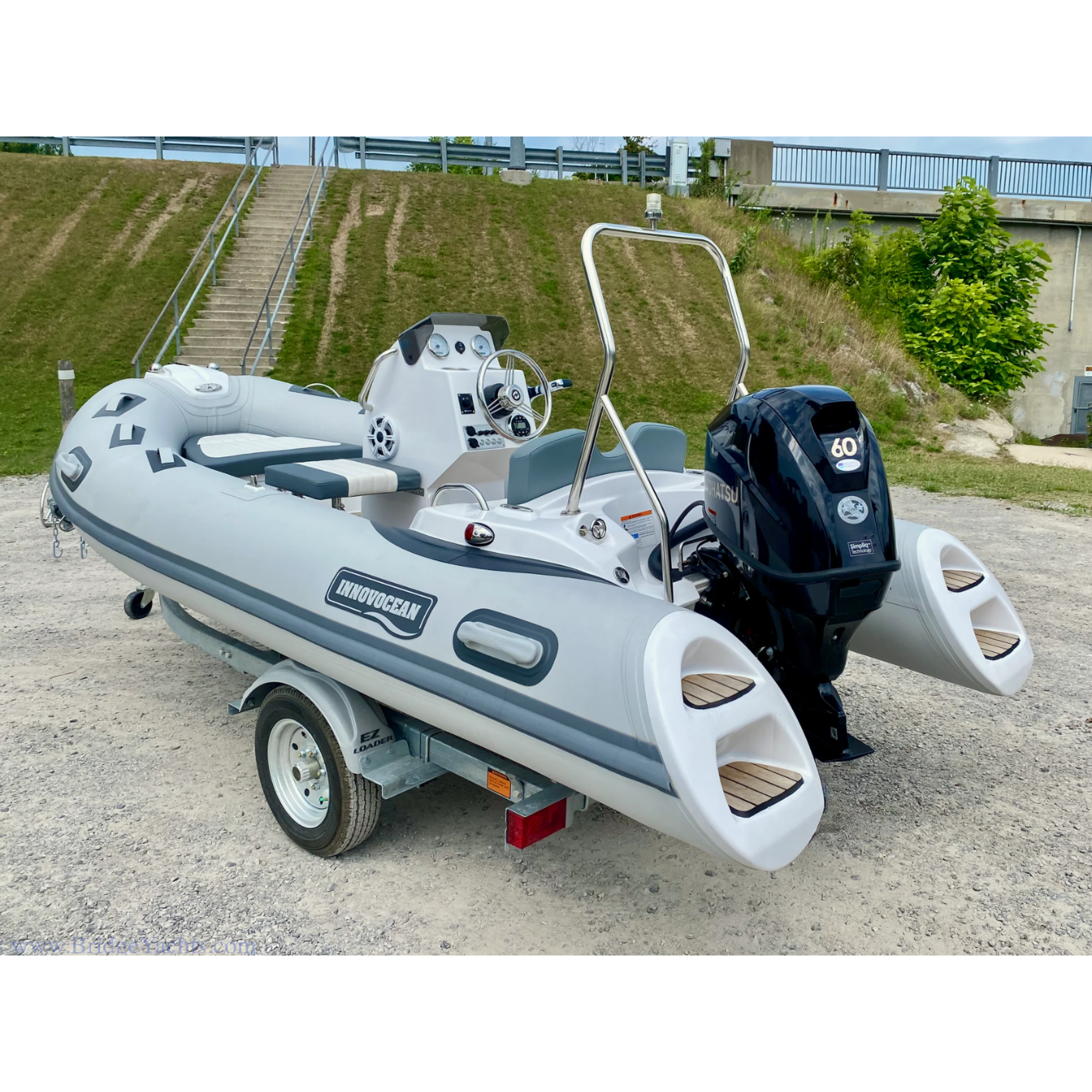 NS390C Navisoul 13ft Deluxe Console Rib NS390C Navisoul 13ft Deluxe Console Rib