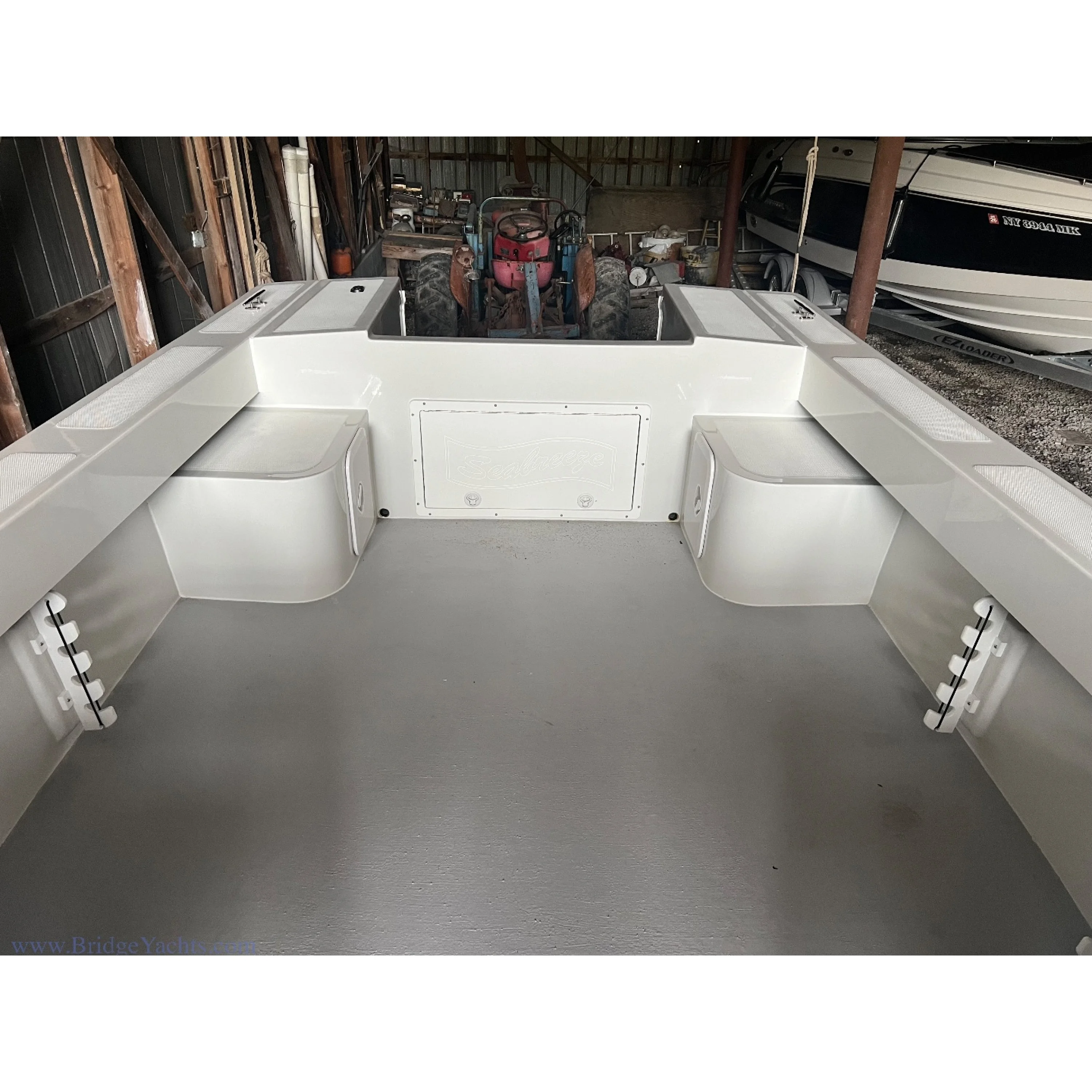 23ft Seabreeze Boat Walk Thru 23ft Seabreeze Boat Walk Thru