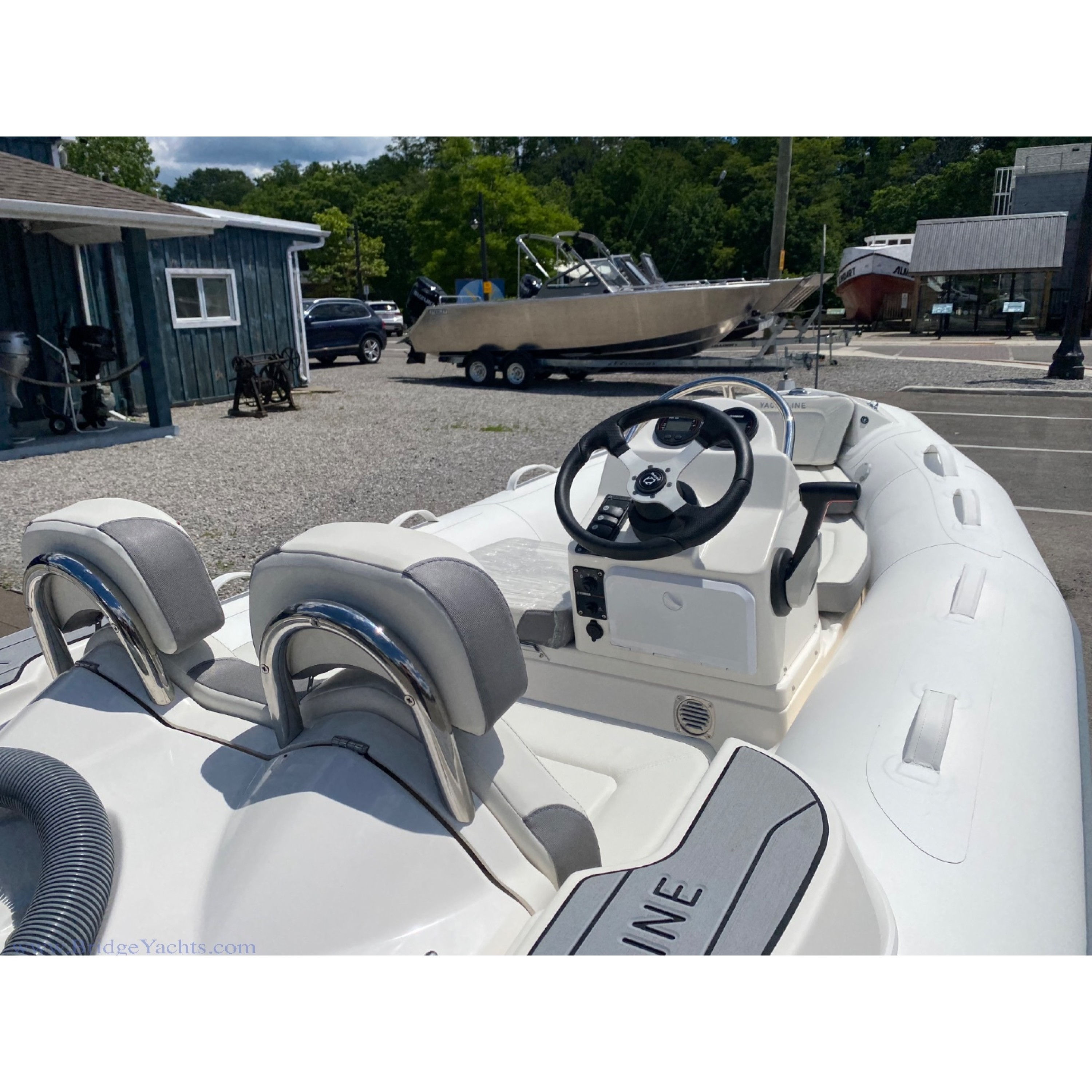 Zodiac Yachtline 400 RIB