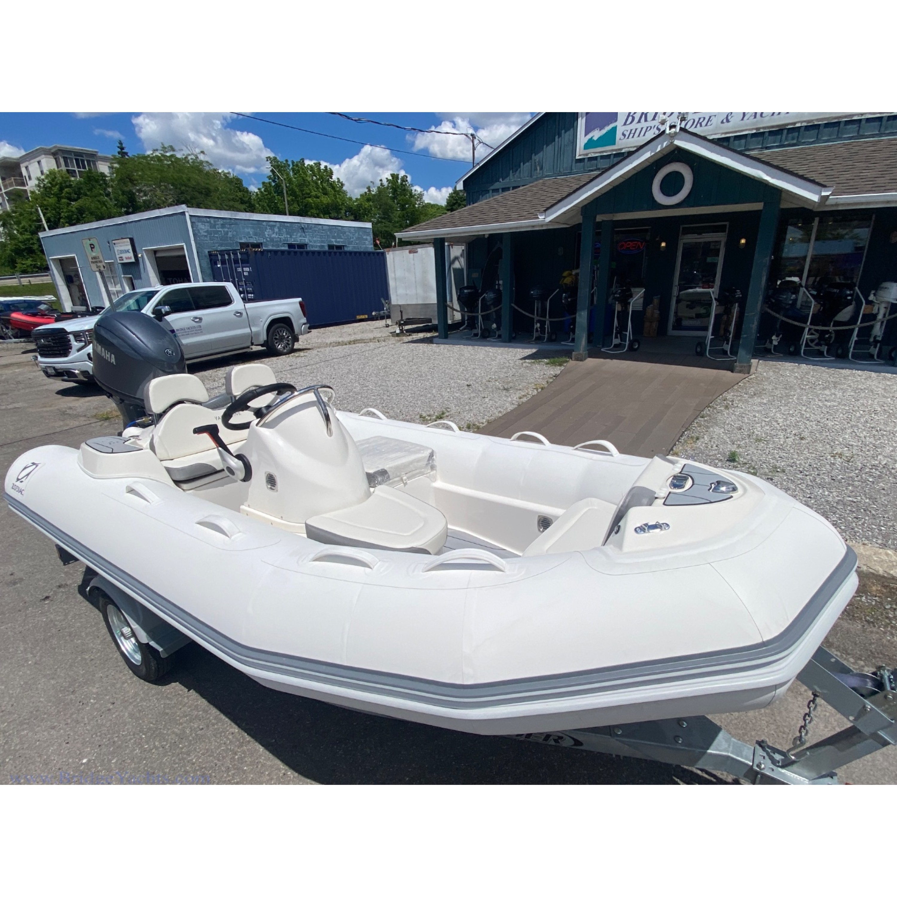 Zodiac Yachtline 400 RIB