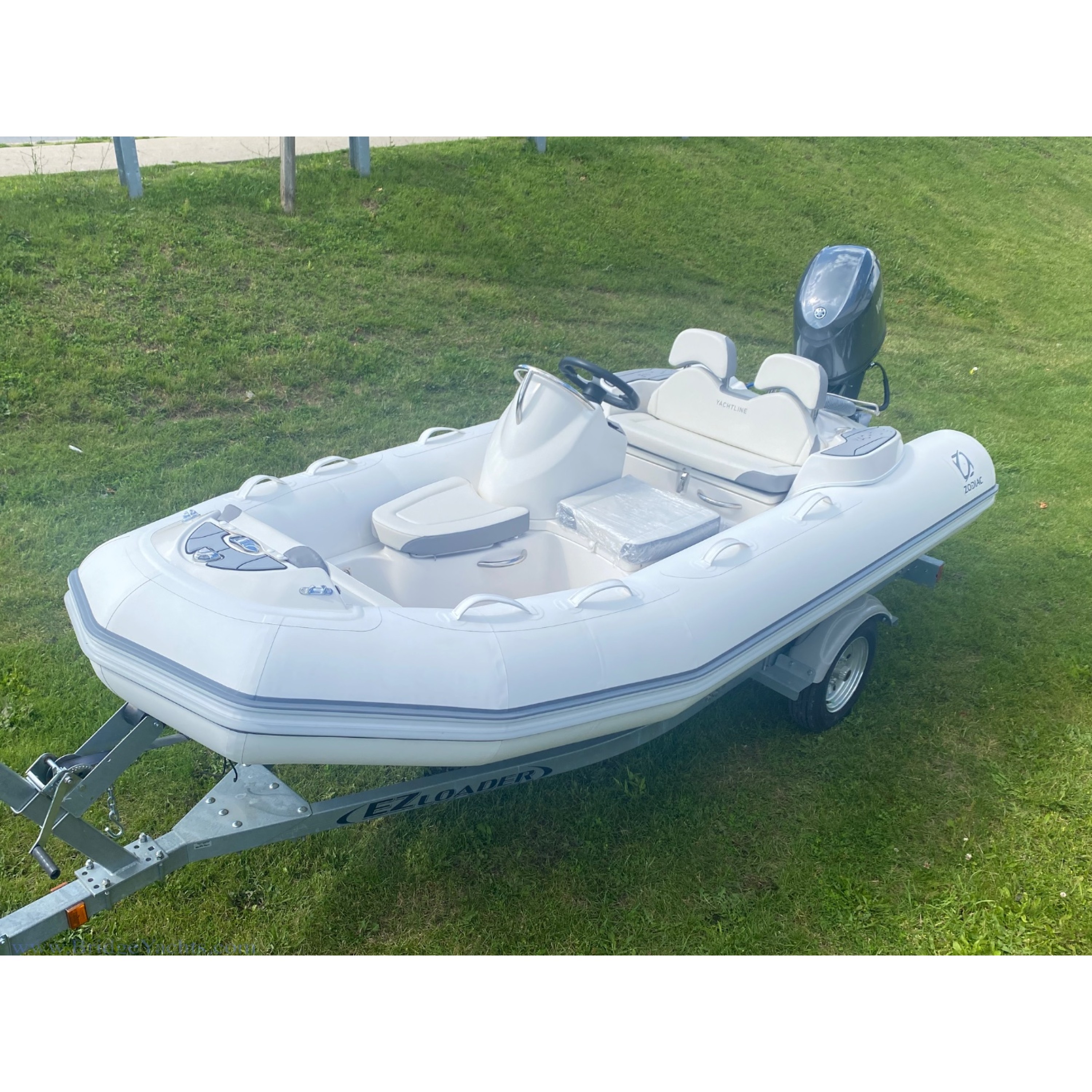 Zodiac Yachtline 400 RIB