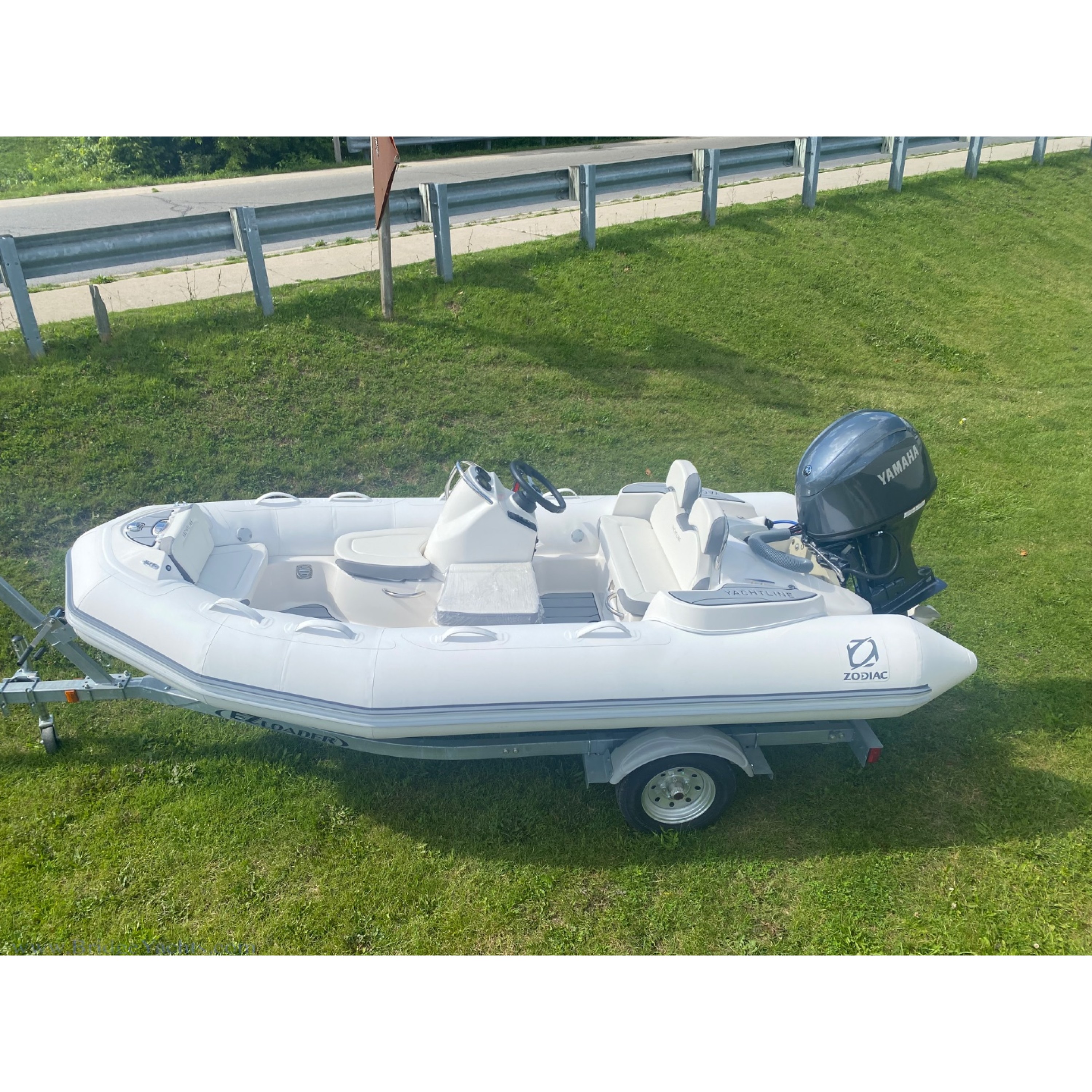 Zodiac Yachtline 400 RIB