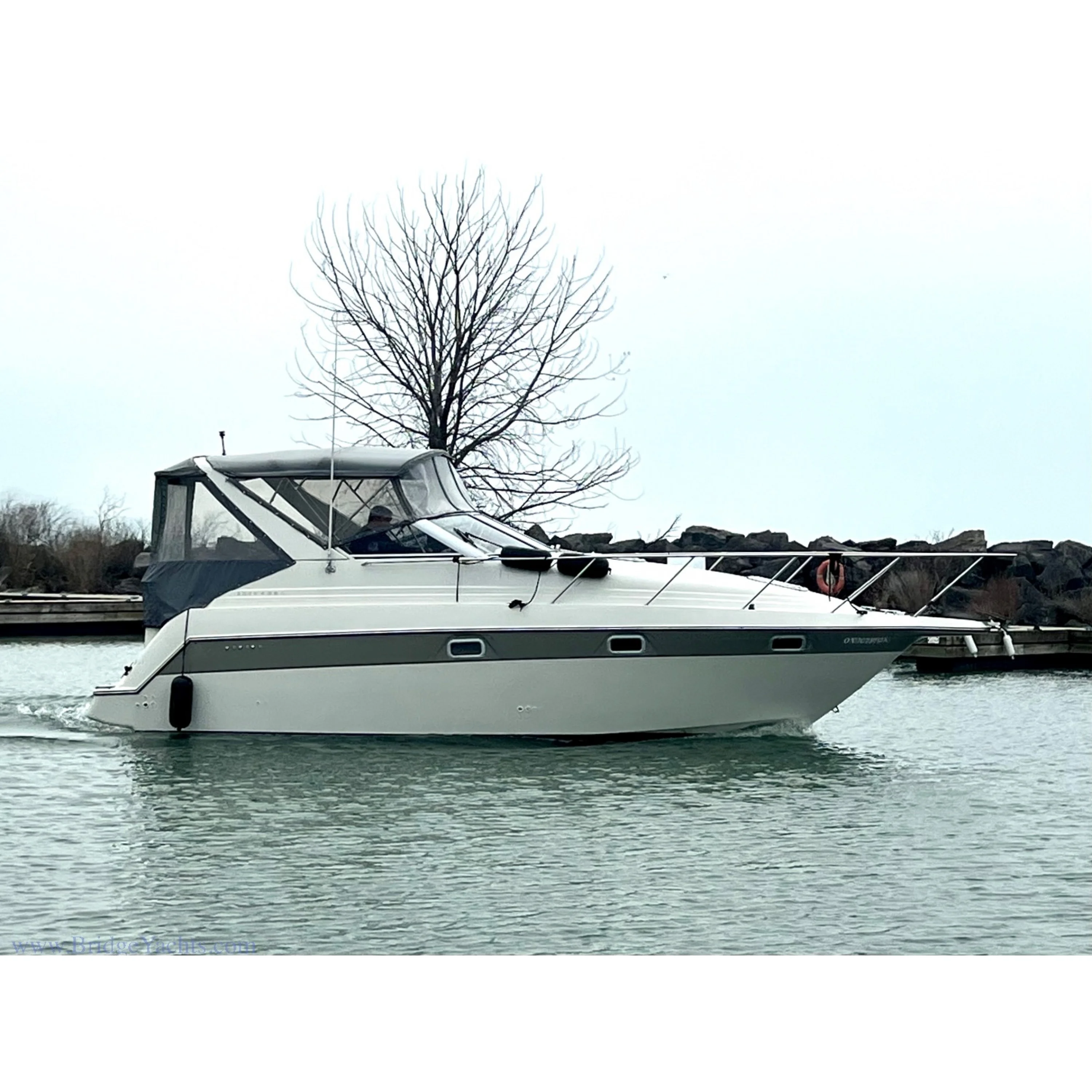 1995 Maxum 2700 SCR for Sale in Port Dover, Ontario - Serviced Luxury ...