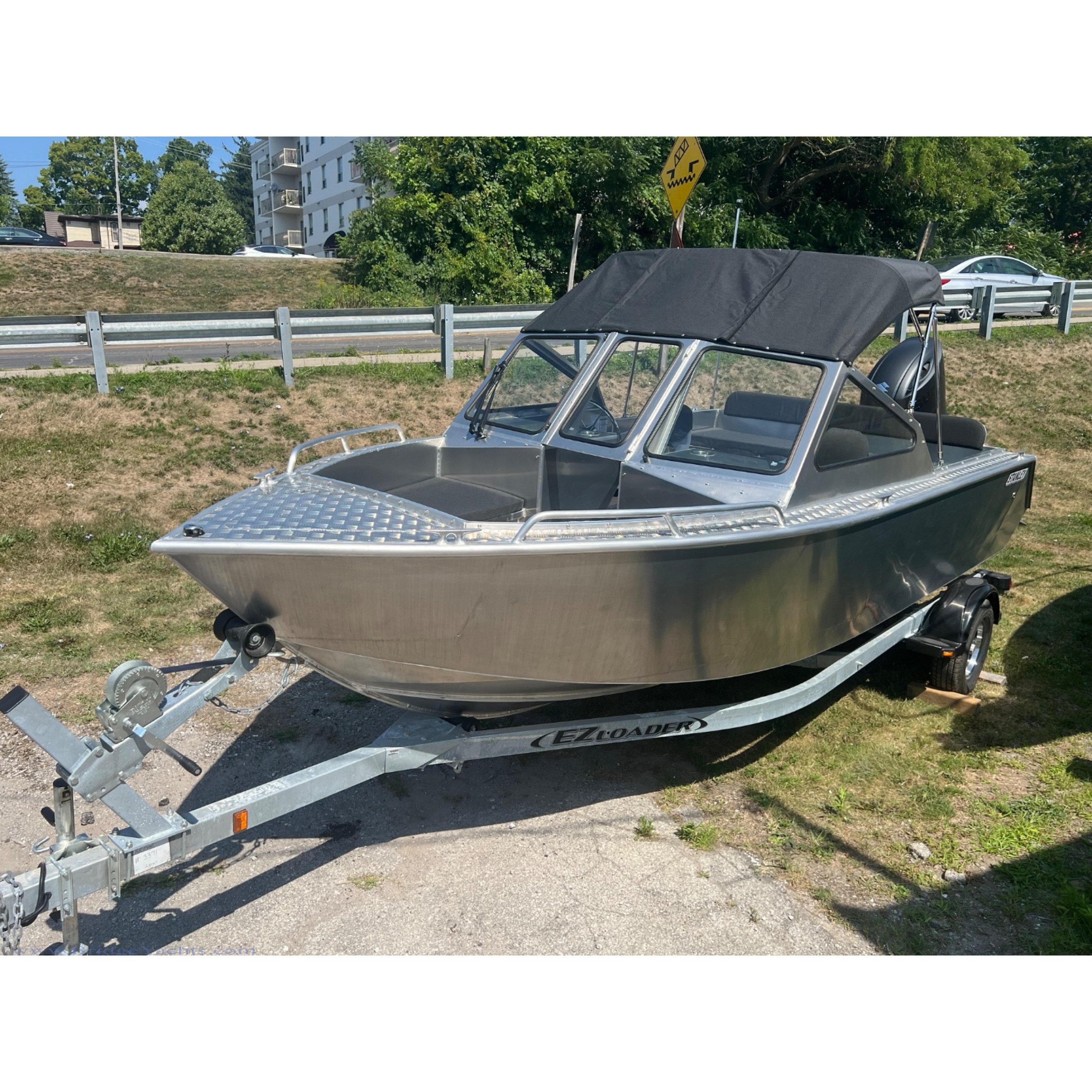 Stanley Islander 19 Dual Console Stealth Stanley Islander 19 Dual Console Stealth