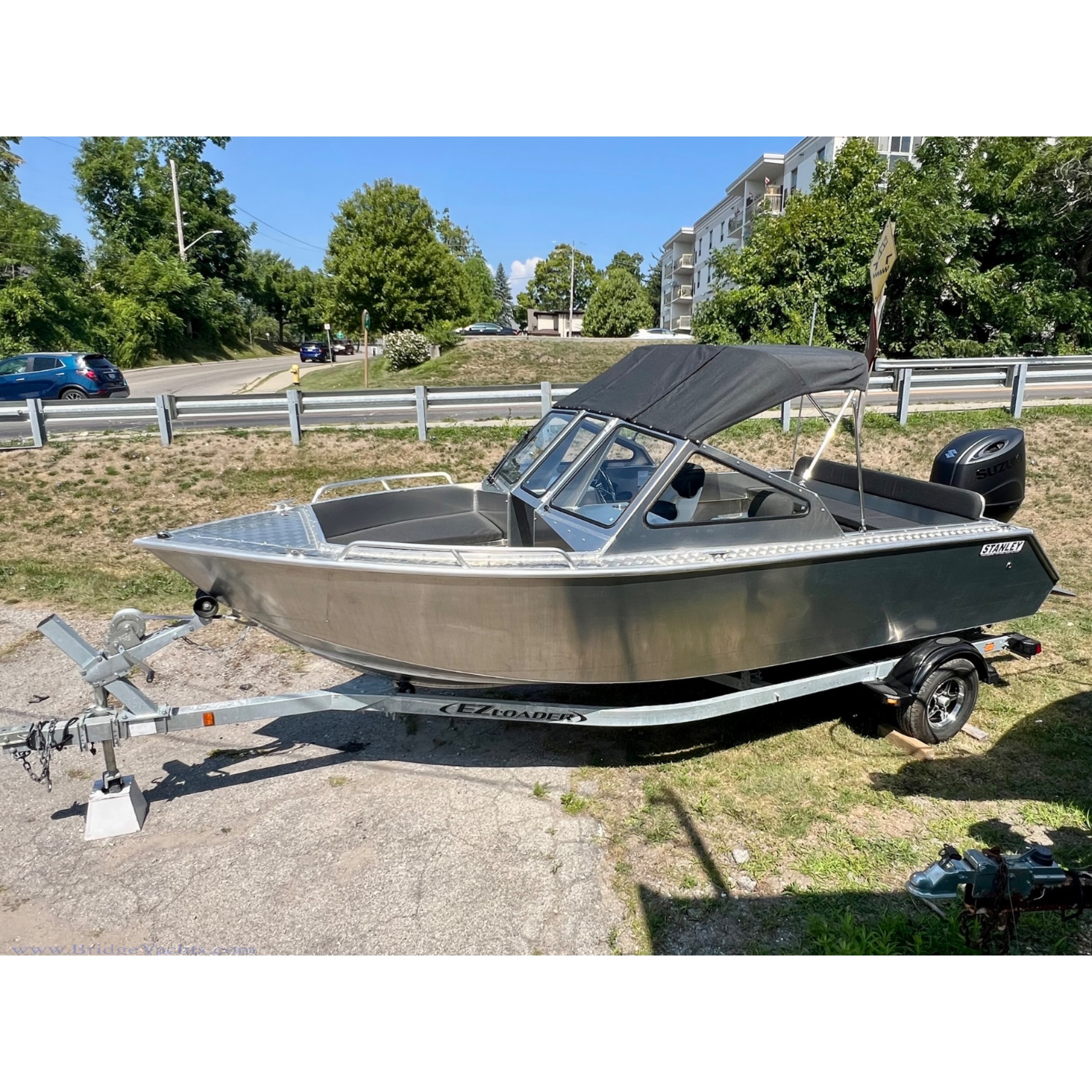 Stanley Islander 19 Dual Console Stealth Stanley Islander 19 Dual Console Stealth