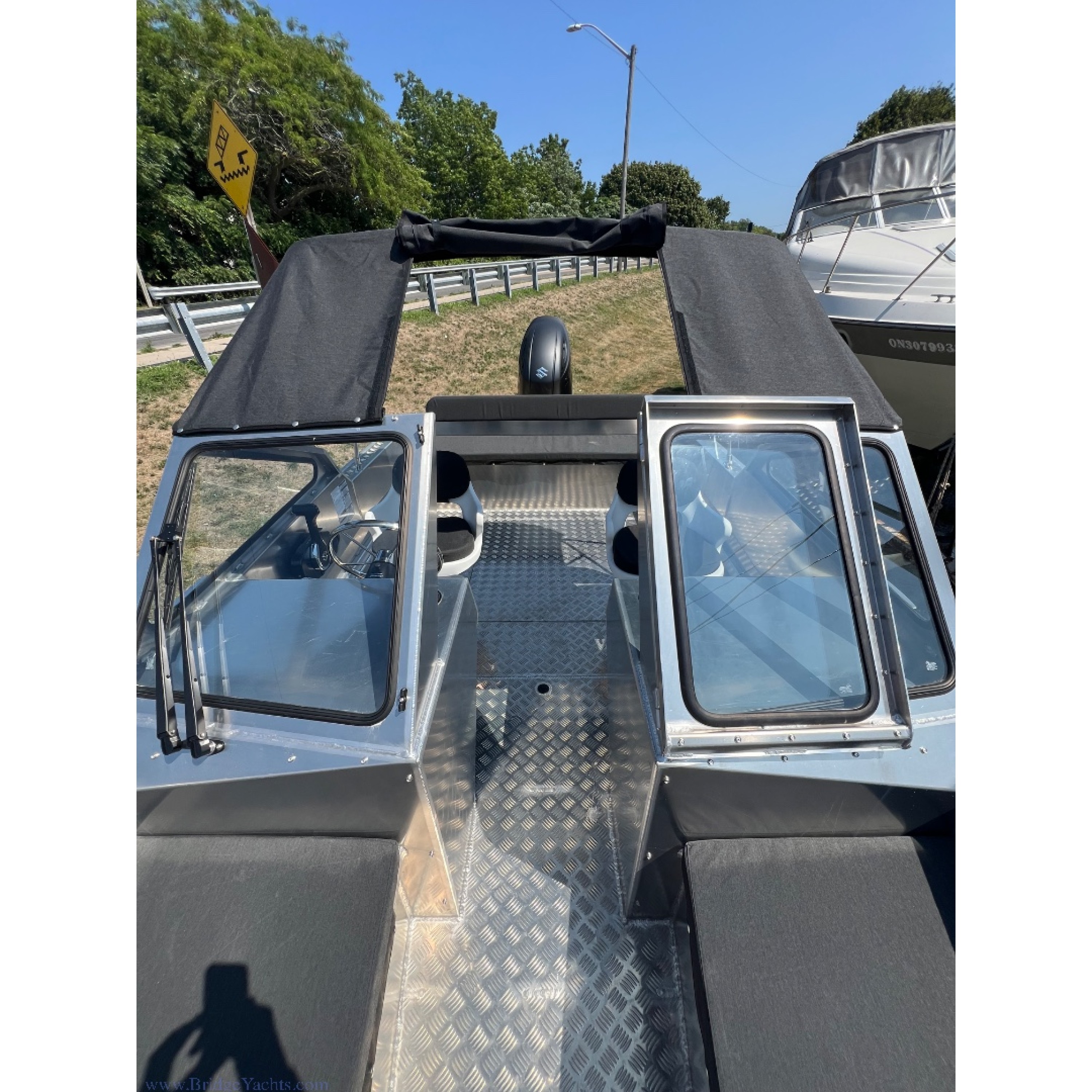 Stanley Islander 19 Dual Console Stealth Stanley Islander 19 Dual Console Stealth