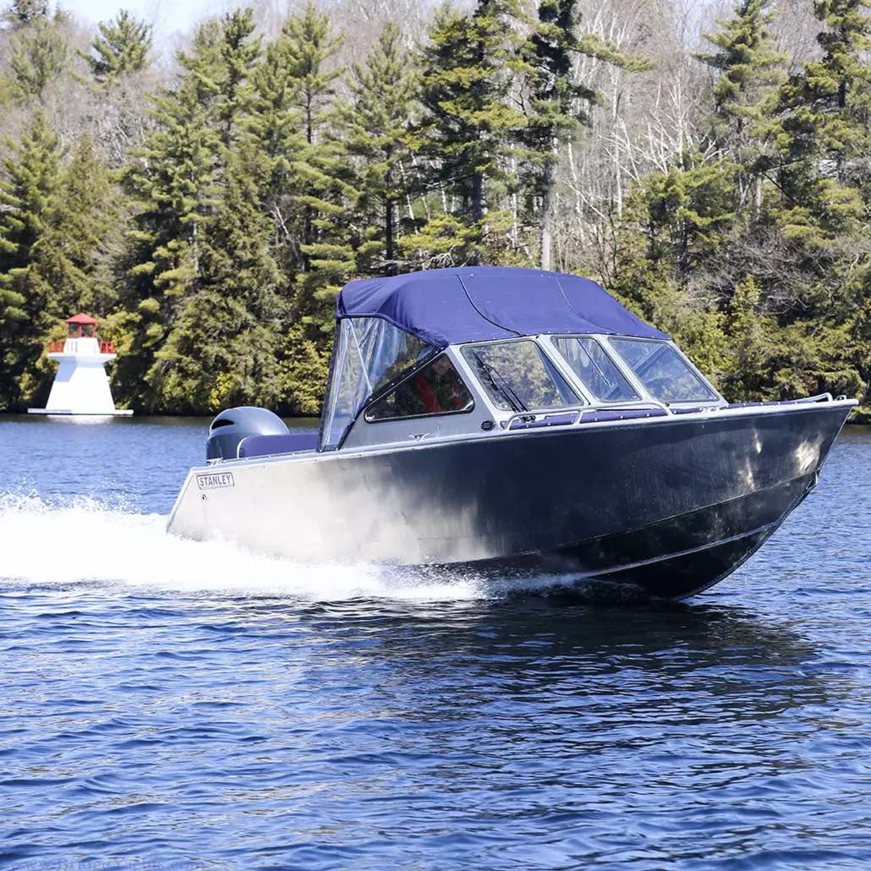Stanley Islander 21 Dual Console - Yamaha Stanley Islander 21 Dual Console - Yamaha