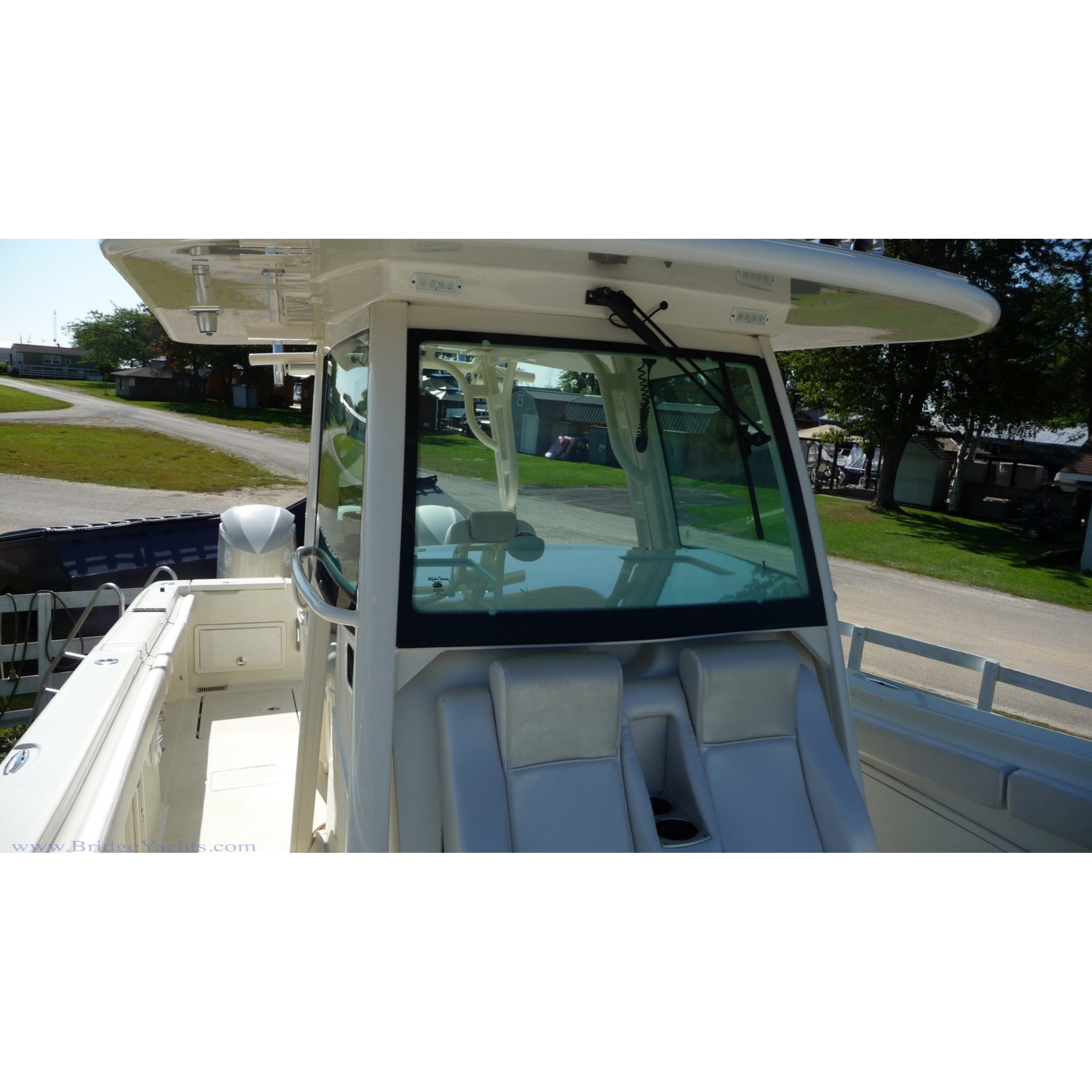 2017 34' 5" HYDRA-SPORTS 3400 CC Center Console Boat Hydra