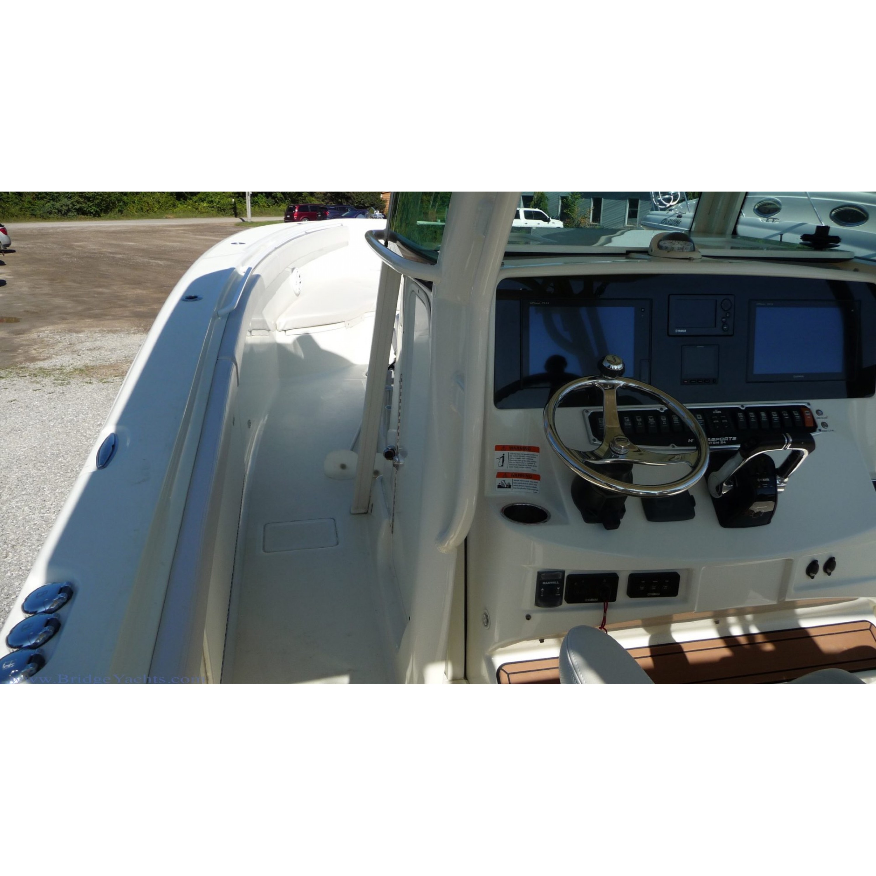 2017 34' 5" HYDRA-SPORTS 3400 CC Center Console Boat Hydra 2017 34' 5" HYDRA-SPORTS 3400 CC Center Console Boat Hydra