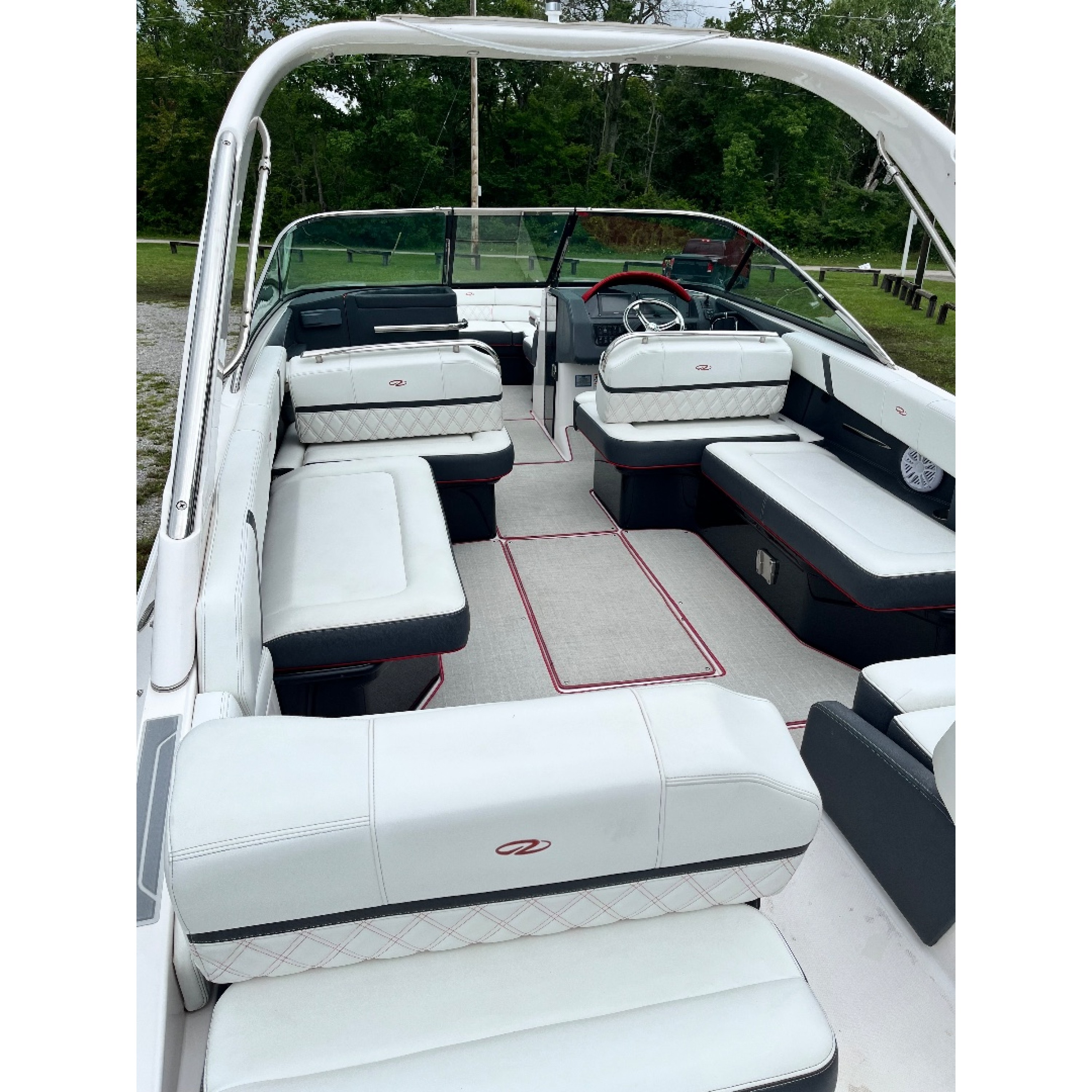 2020 29' 2" REGAL 290 OBX Bow Rider