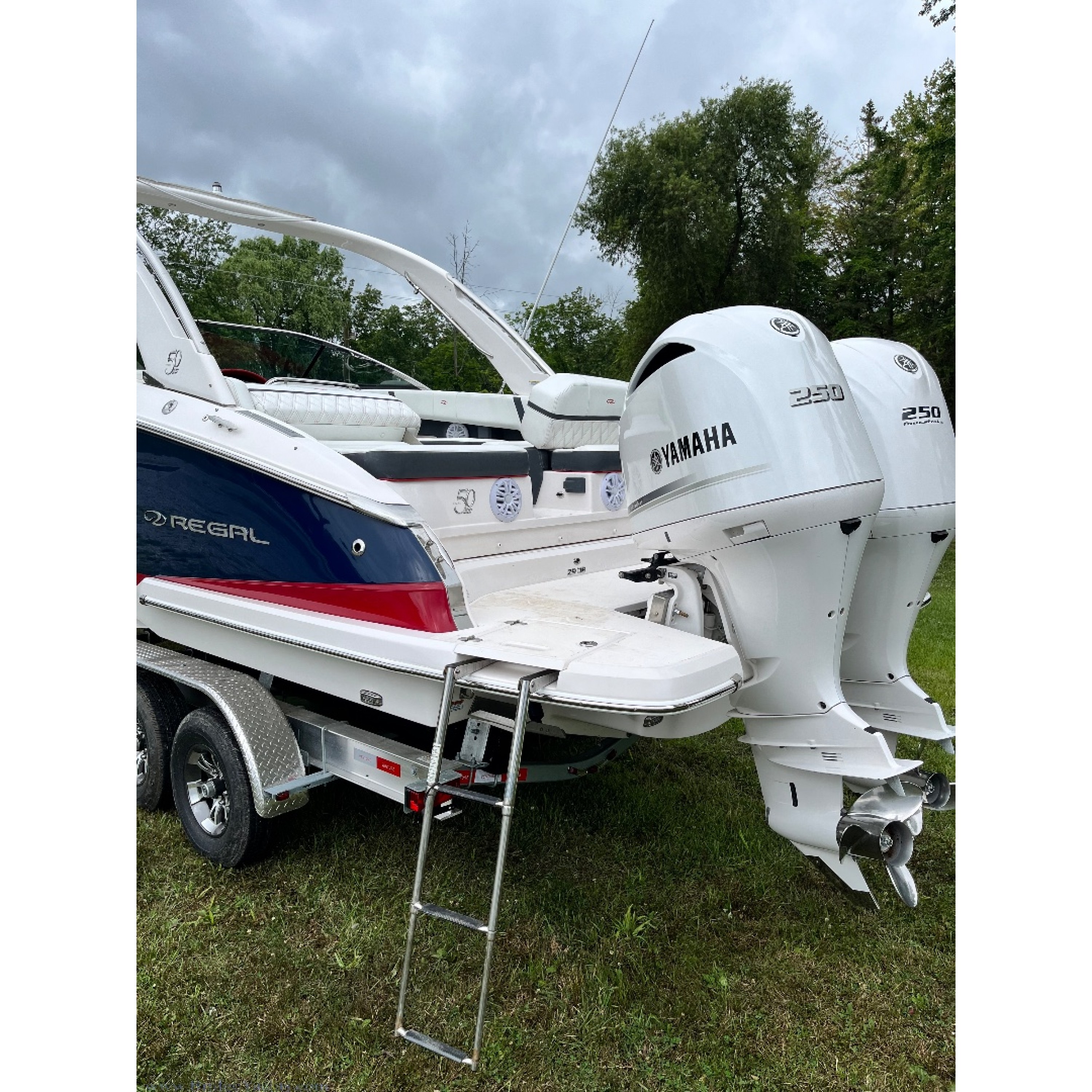 2020 29' 2" REGAL 290 OBX Bow Rider