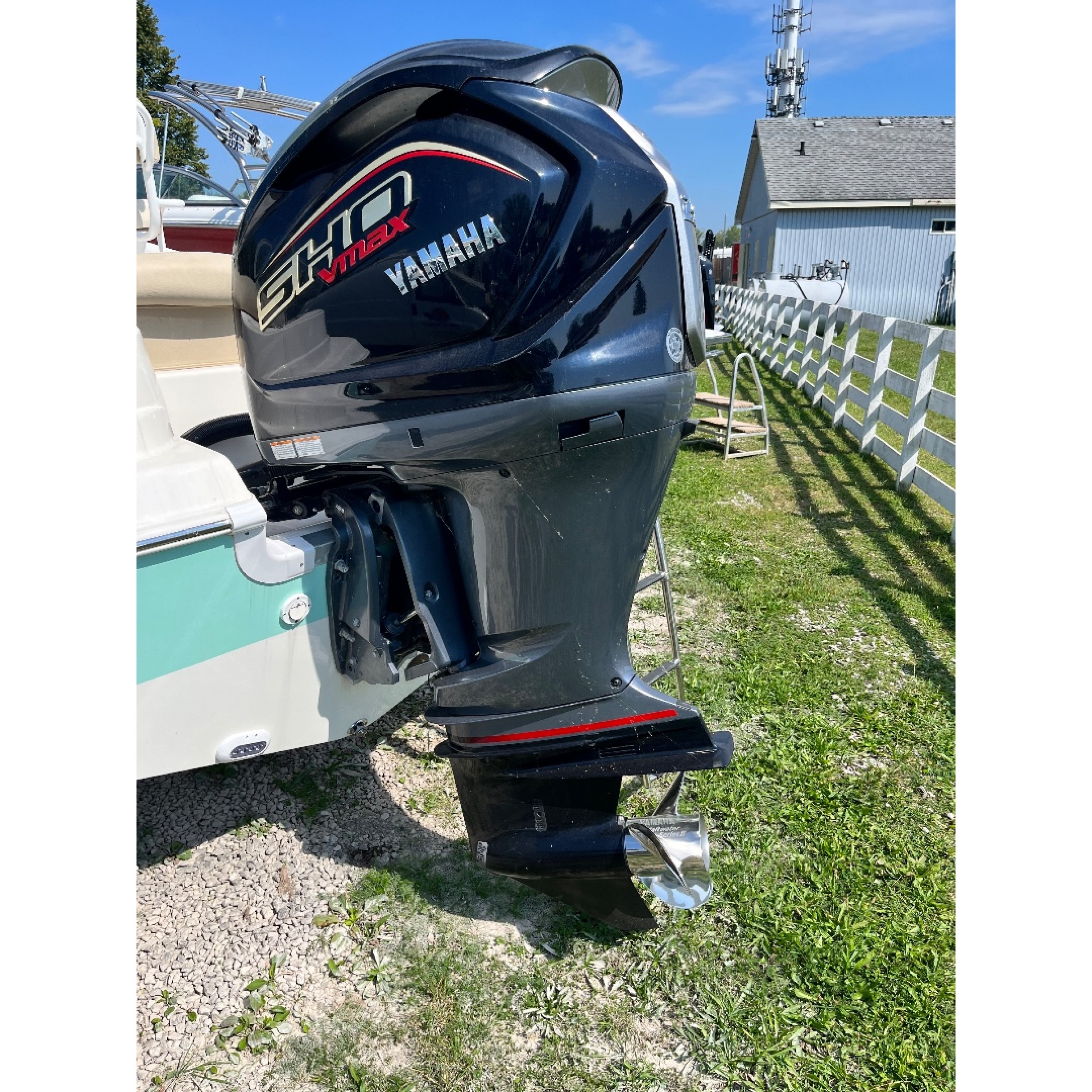 2022 23' NAUTIC STAR 2302 Legacy Center Console 2022 23' NAUTIC STAR 2302 Legacy Center Console