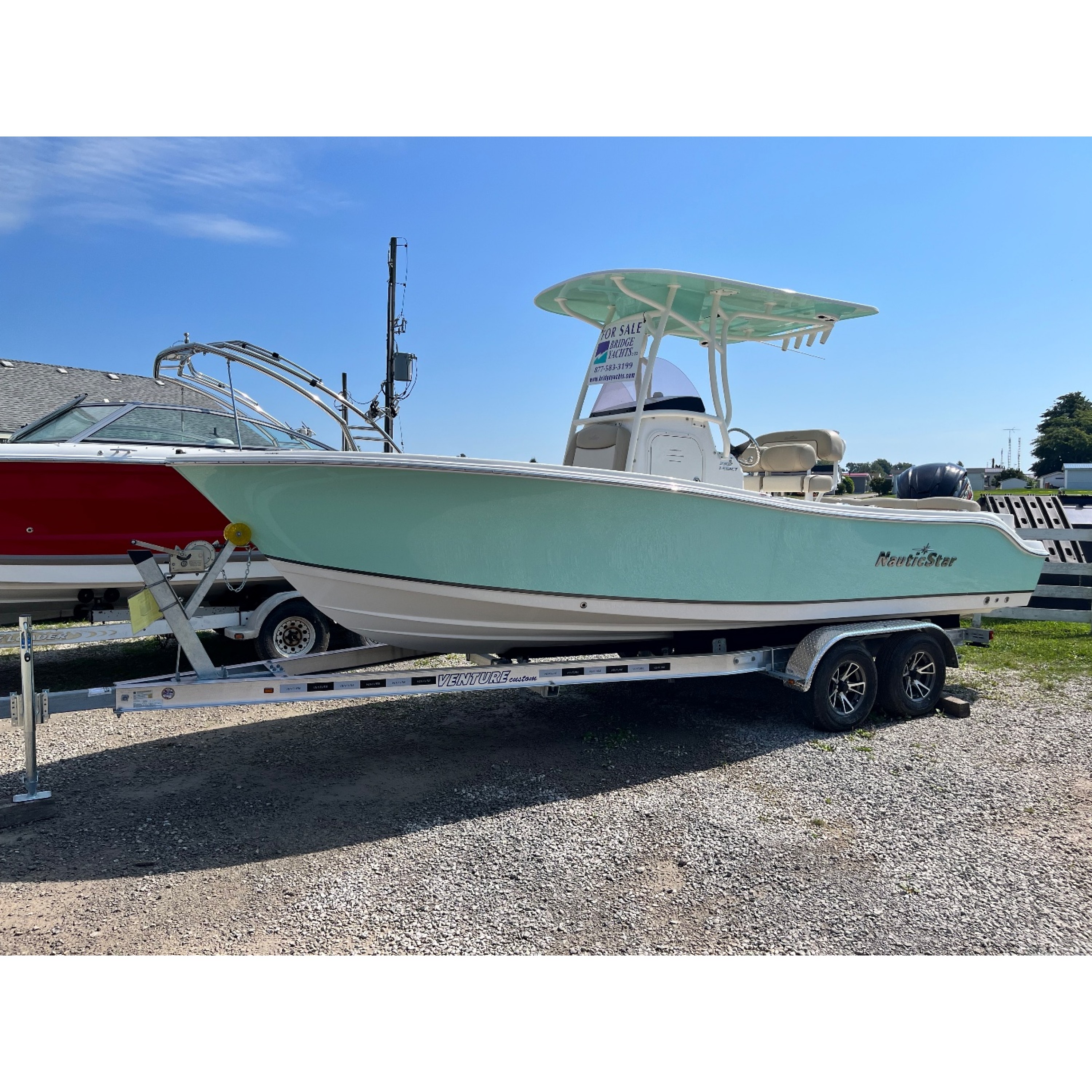 2022 23' NAUTIC STAR 2302 Legacy Center Console 2022 23' NAUTIC STAR 2302 Legacy Center Console