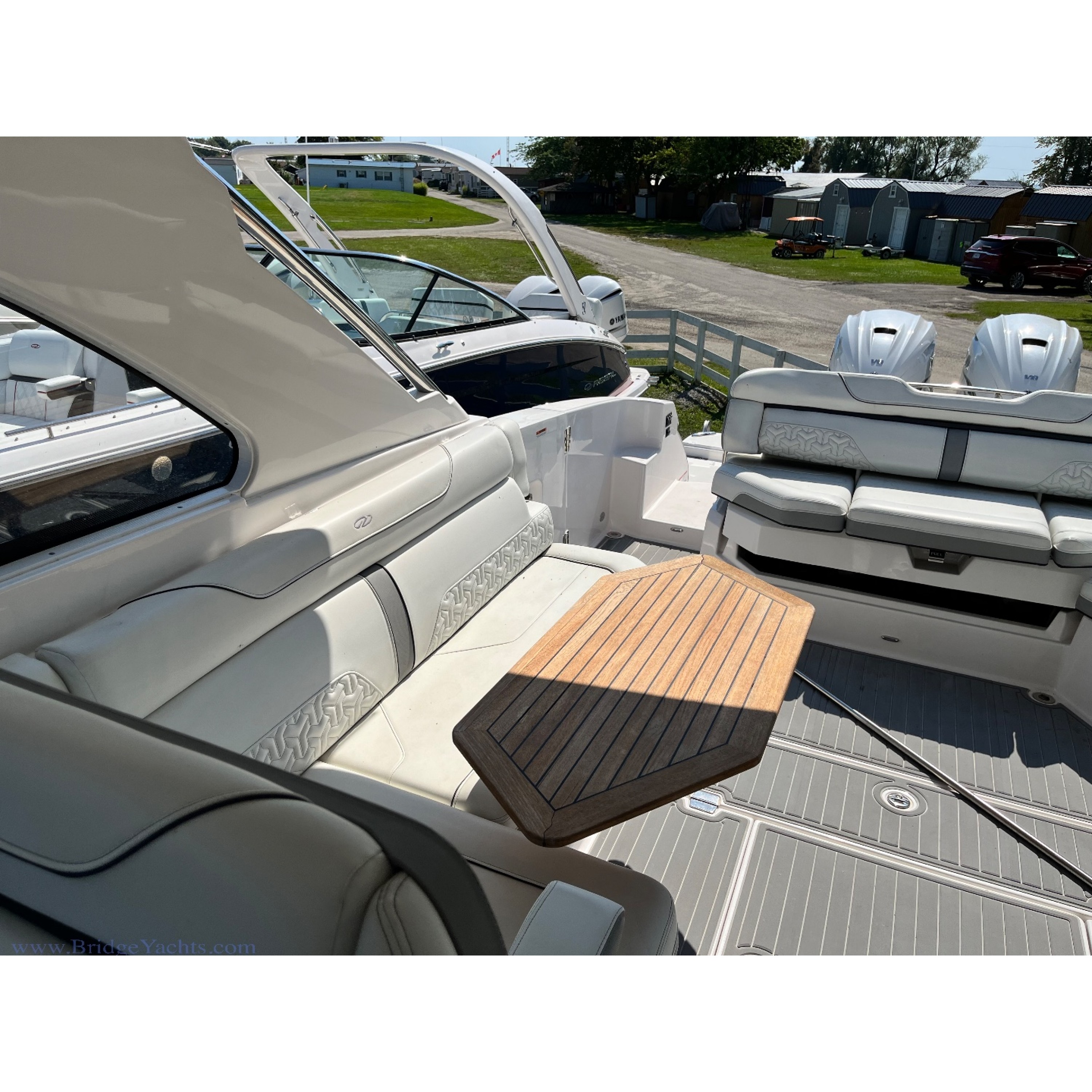 37' 4" REGAL 36 LS Bow Rider Boat Regal 36 LS 37' 4" REGAL 36 LS Bow Rider Boat Regal 36 LS