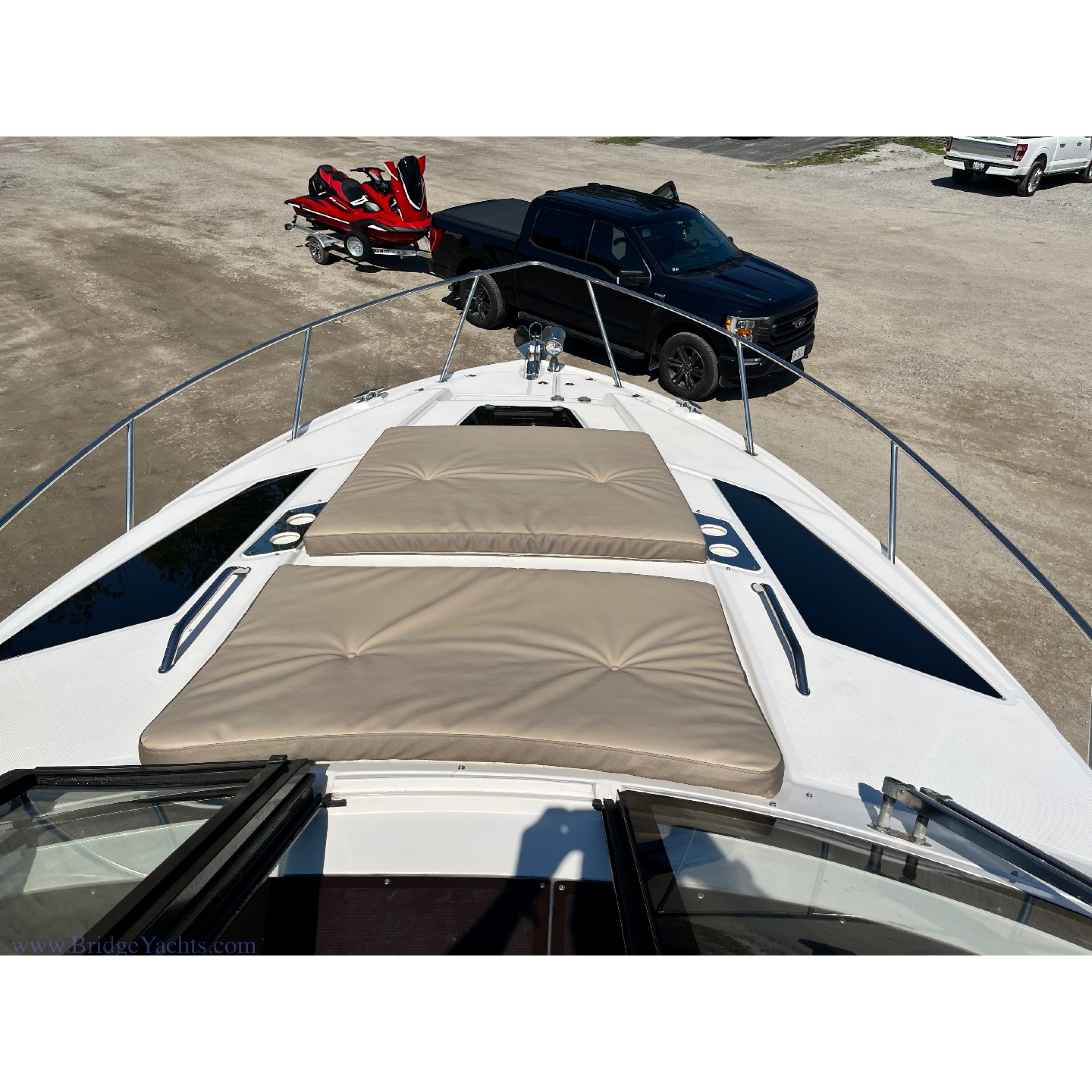 2015 36' 10" REGAL 350 Sport Coupe Coupe 2015 36' 10" REGAL 350 Sport Coupe Coupe
