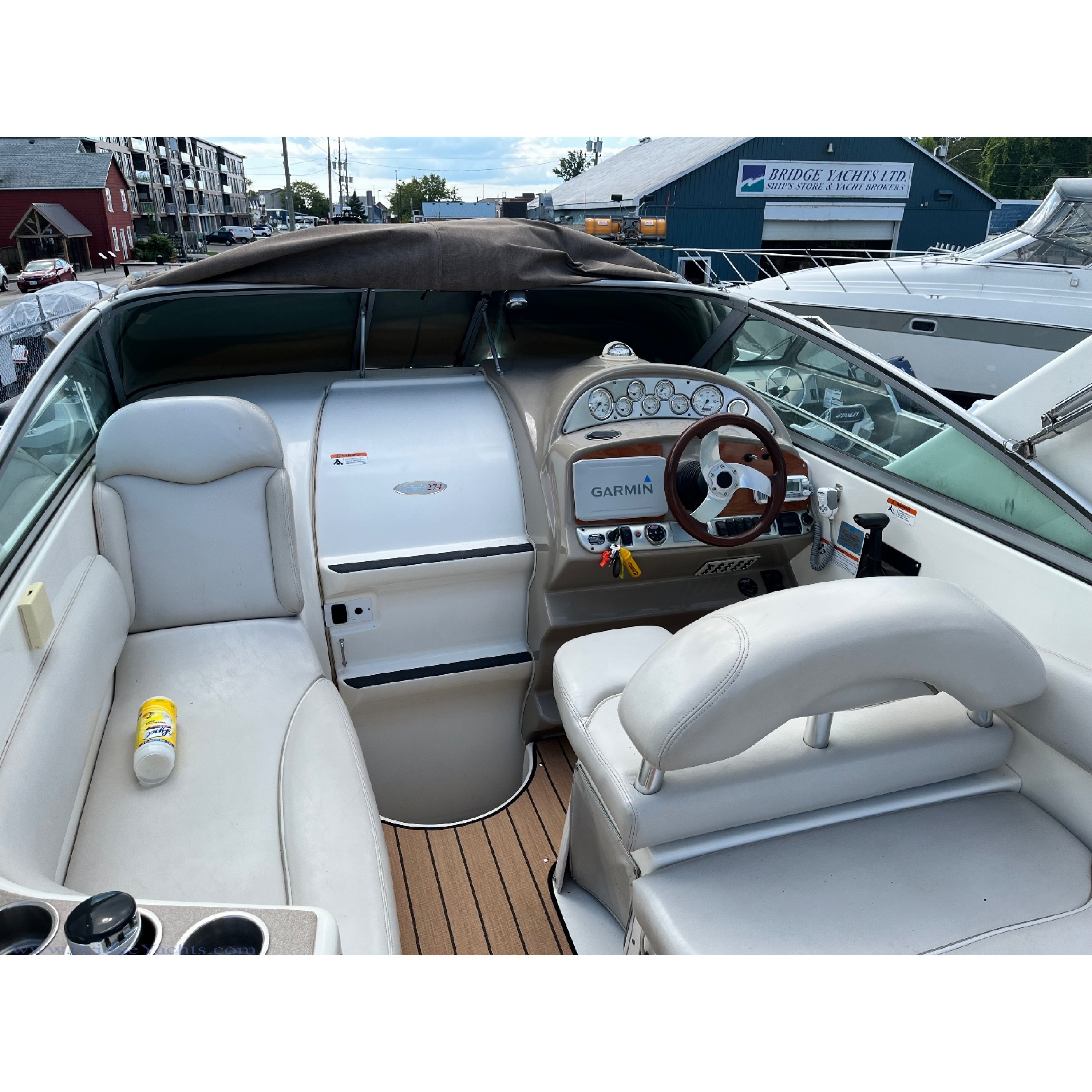 2007 28' 3" LARSON 274 Cabrio