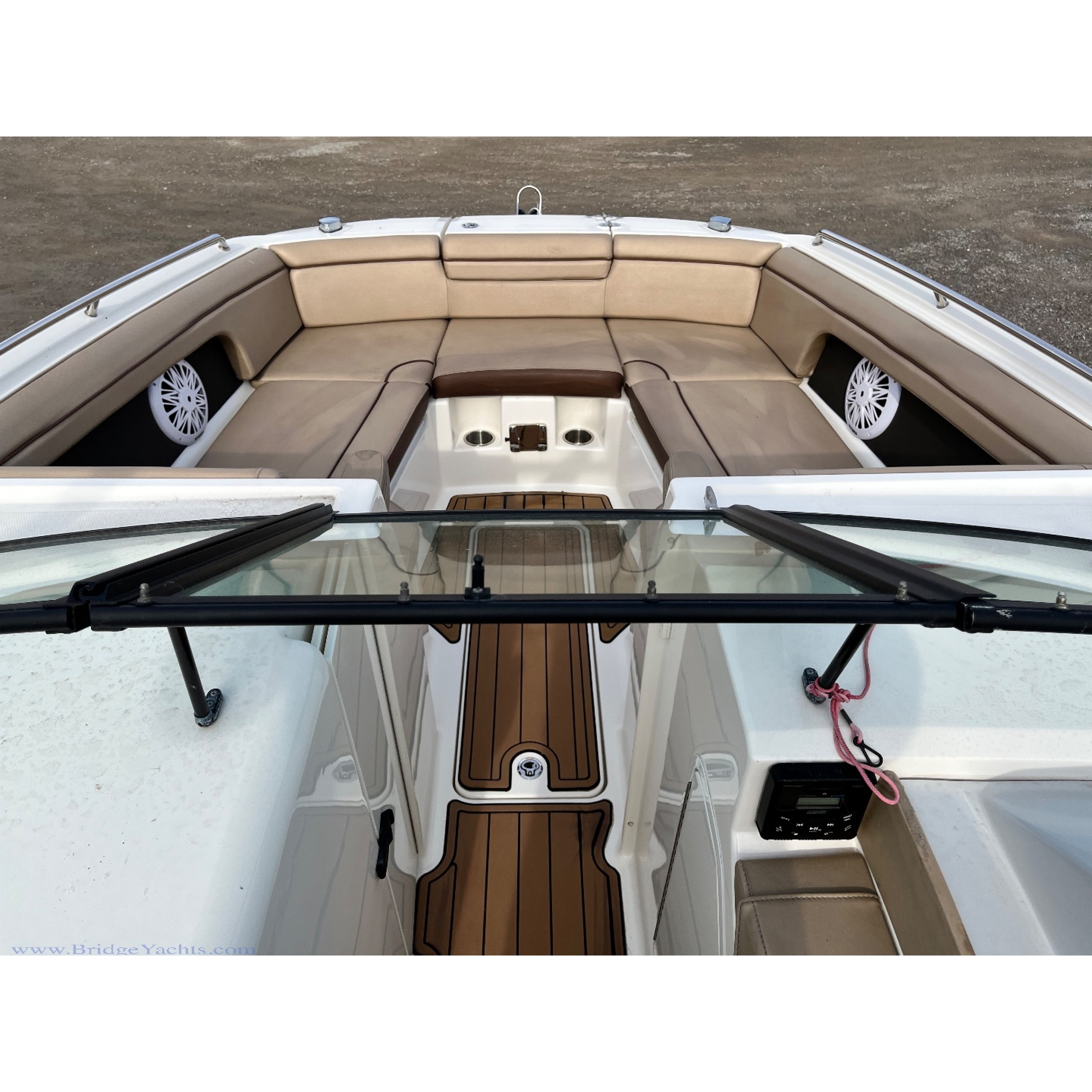 2017 29ft 2in Searay 290 SDX Deck Boat