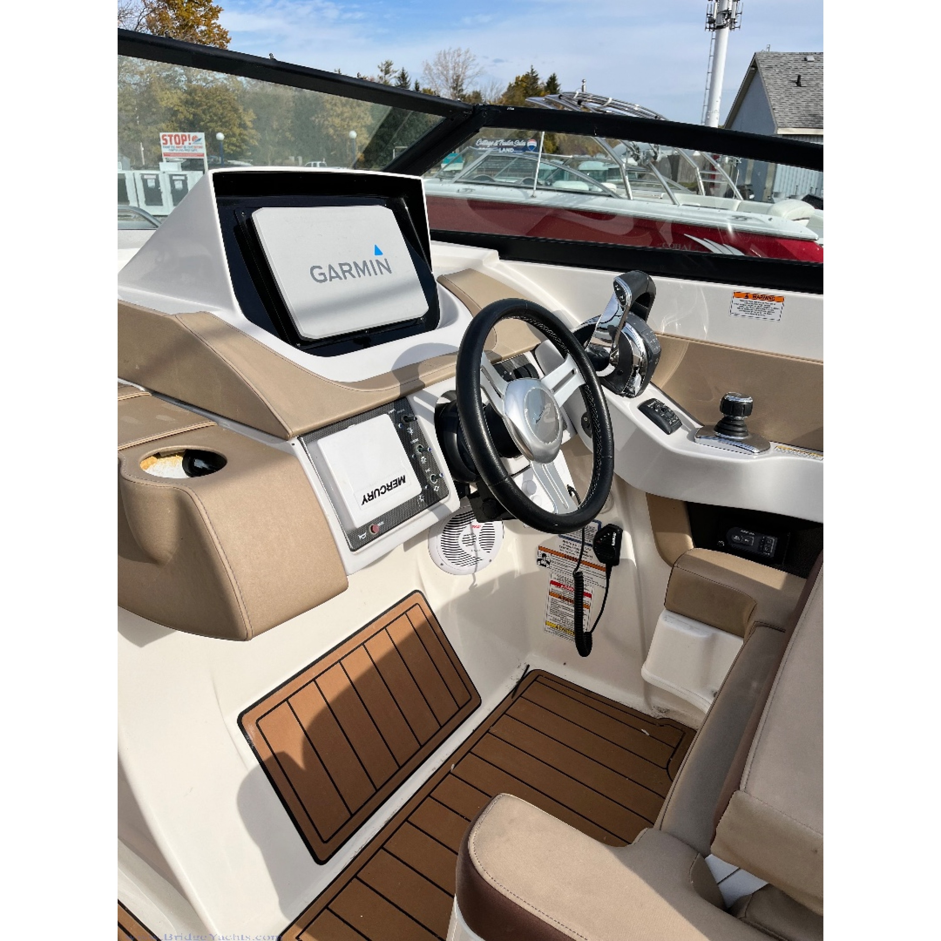 2017 29ft 2in Searay 290 SDX Deck Boat