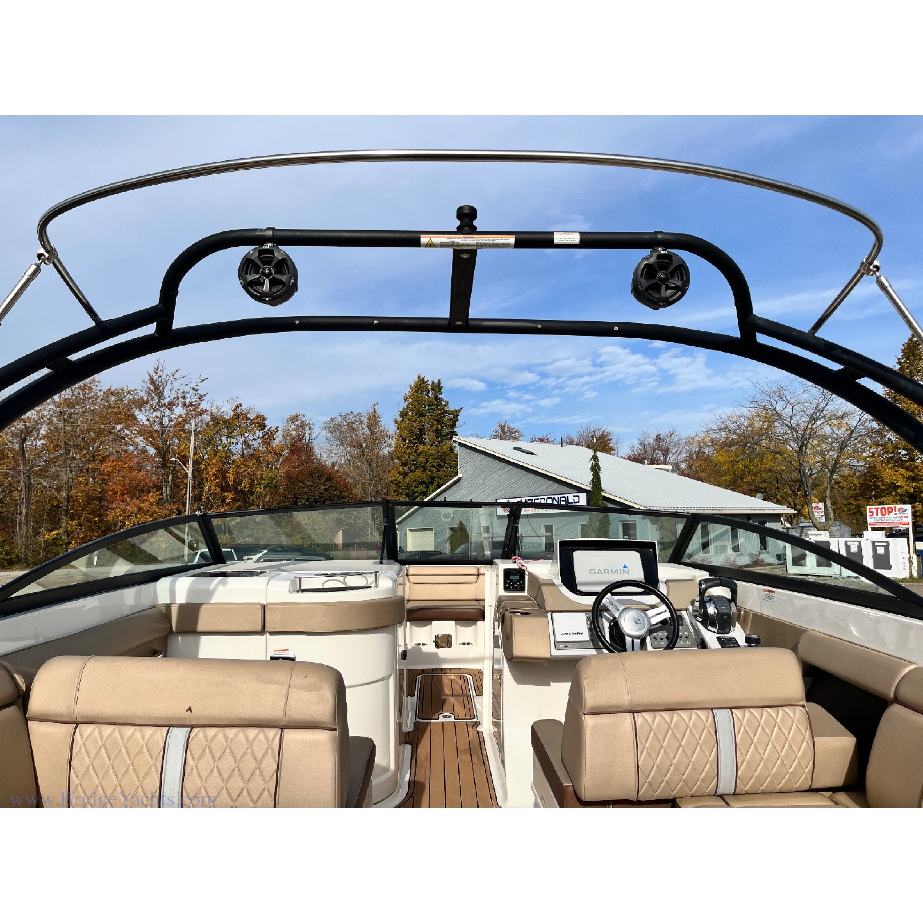2017 29ft 2in Searay 290 SDX Deck Boat 2017 29ft 2in Searay 290 SDX Deck Boat