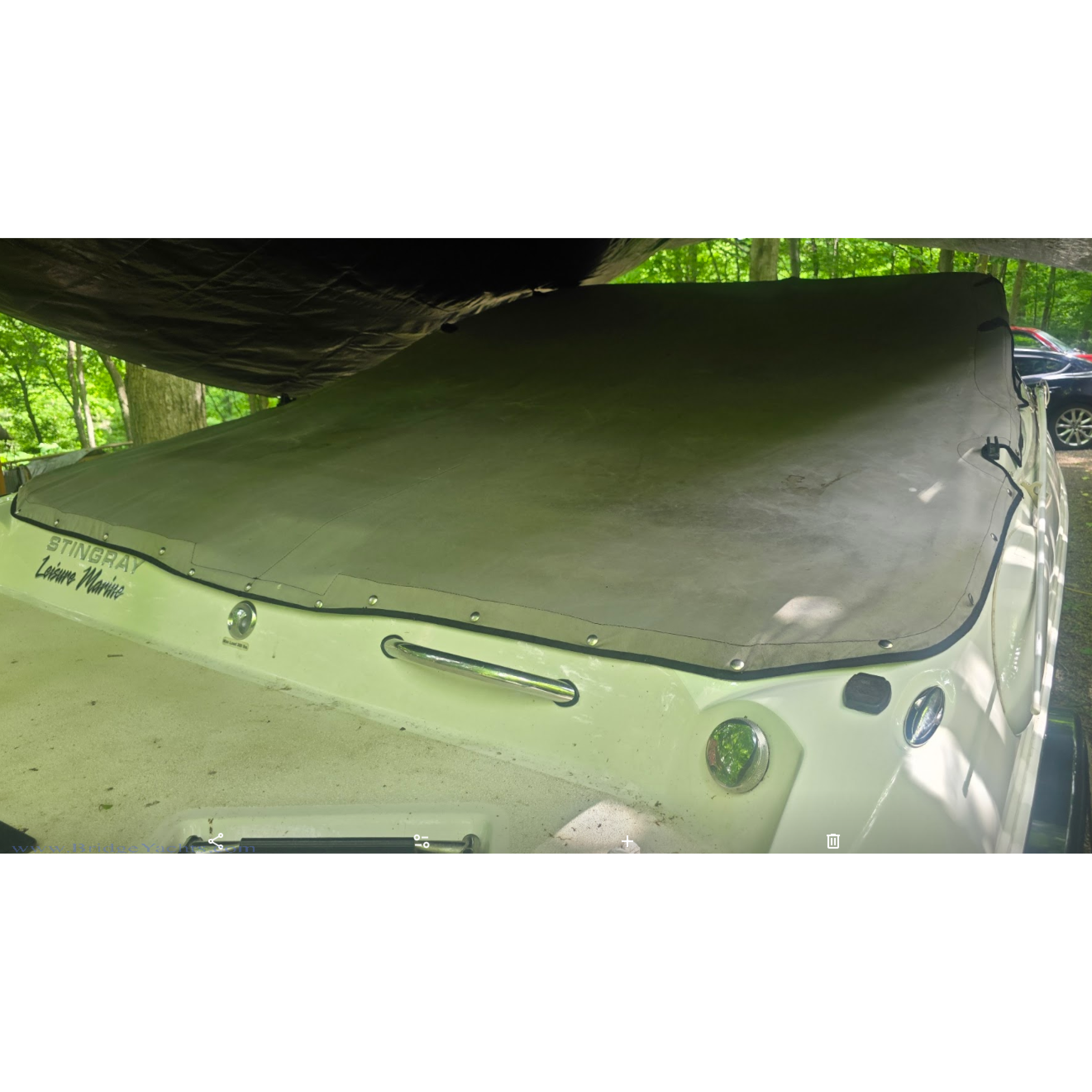 2009 Stingray 205CS Cuddy Cabin