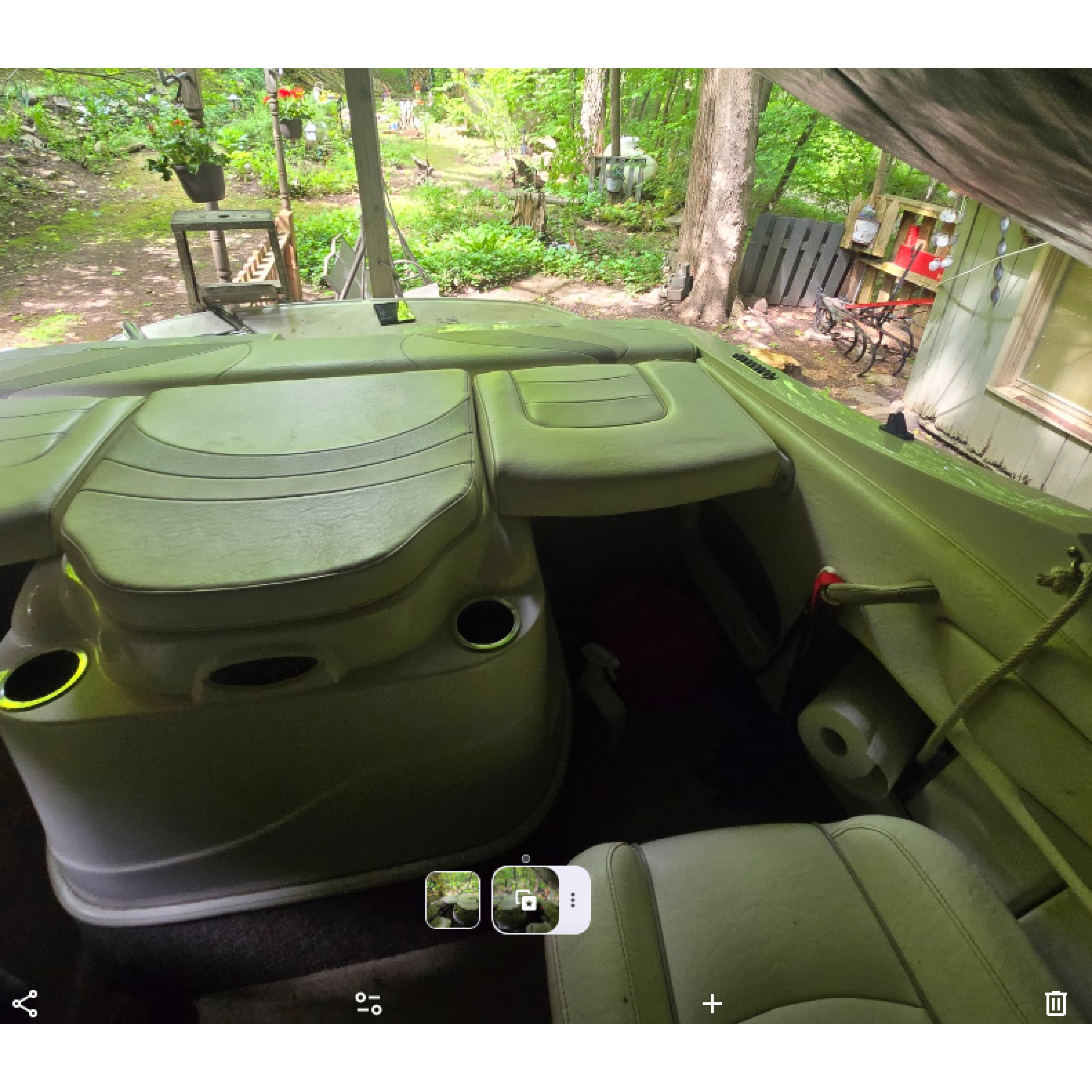 2009 Stingray 205CS Cuddy Cabin