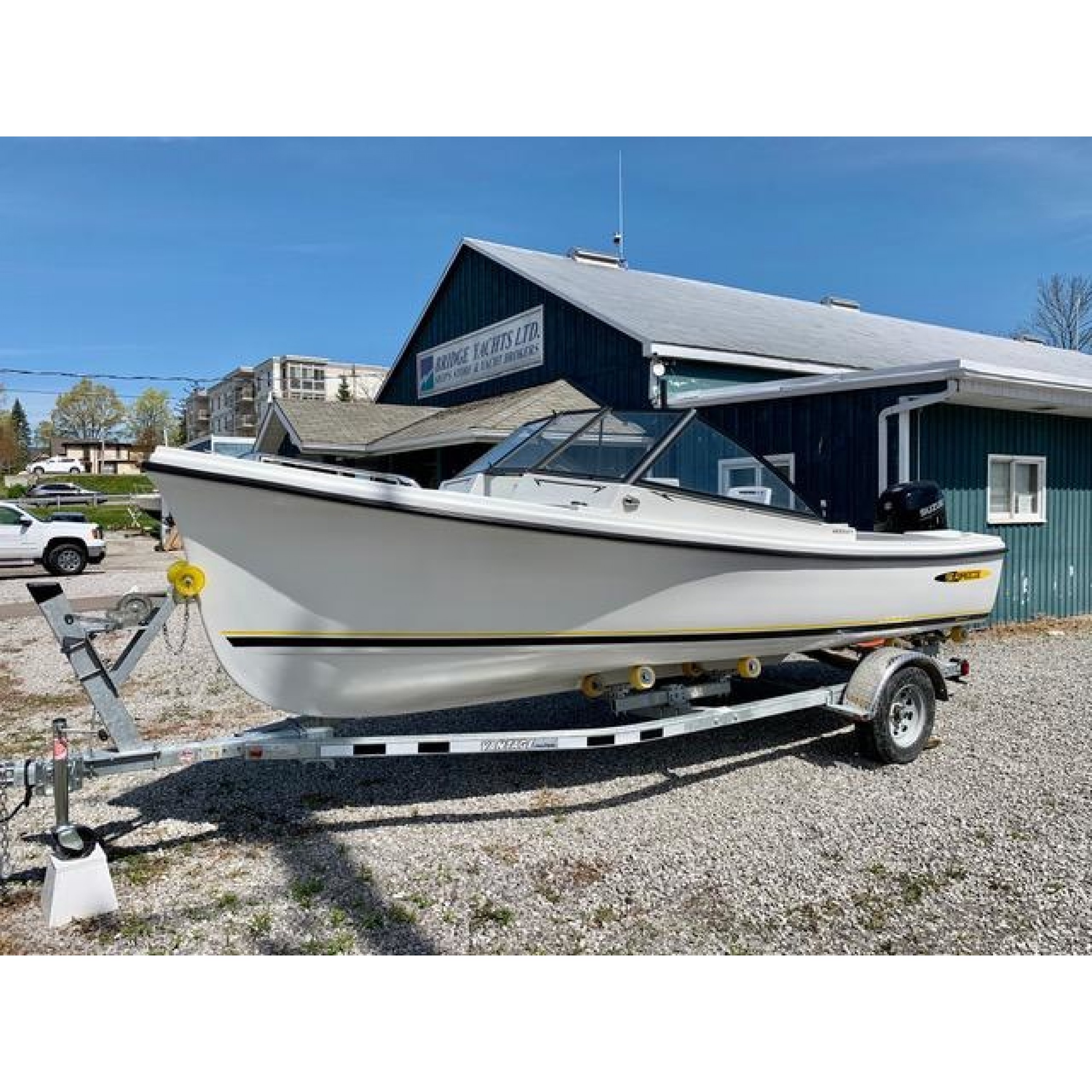 19ft Seabreeze Walk Thru - Traditional Down East Fibreglass Design with 90HP Honda Power 19ft Seabreeze Walk Thru - Traditional Down East Fibreglass Design with 90HP Honda Power