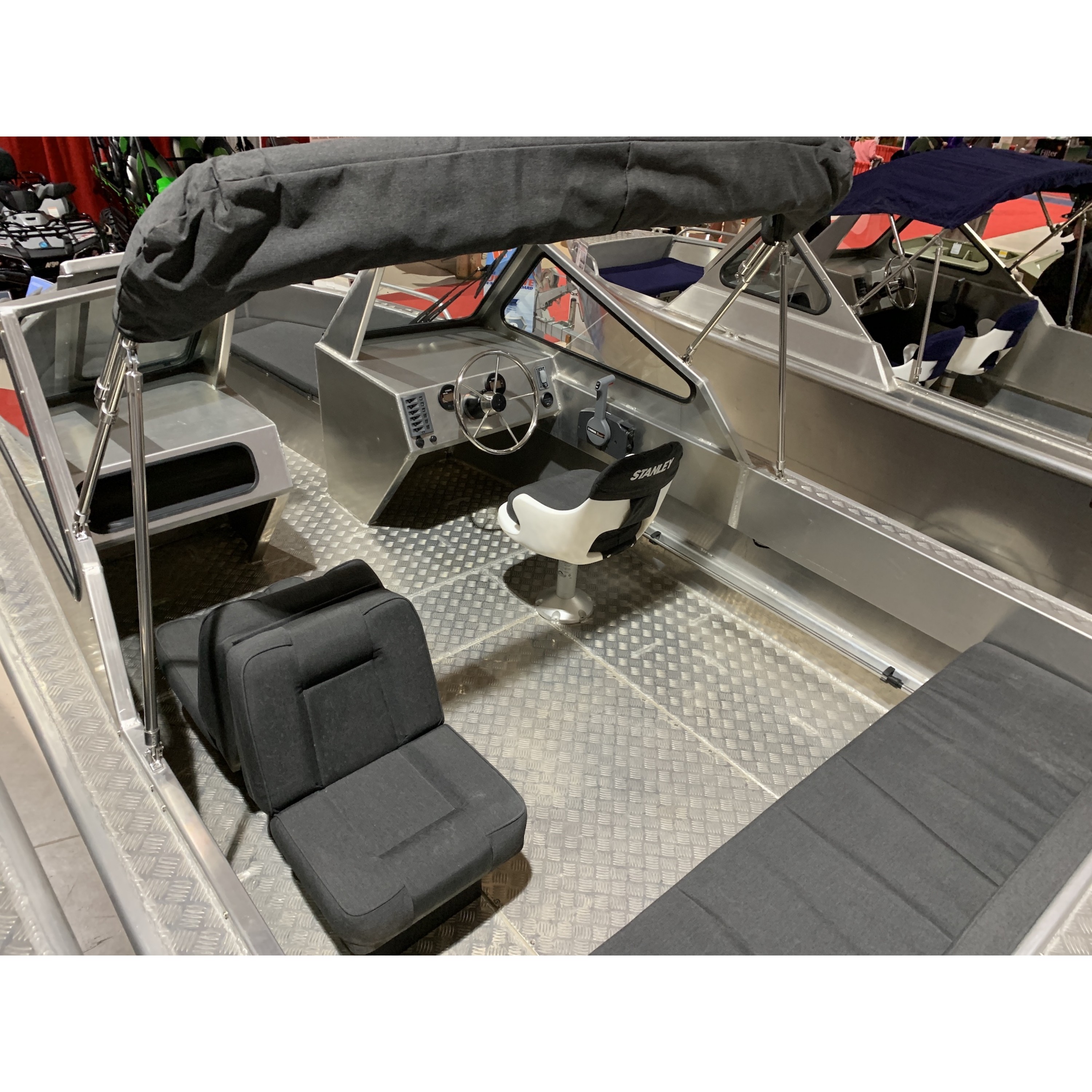 Stanley Islander 19 Dual Console