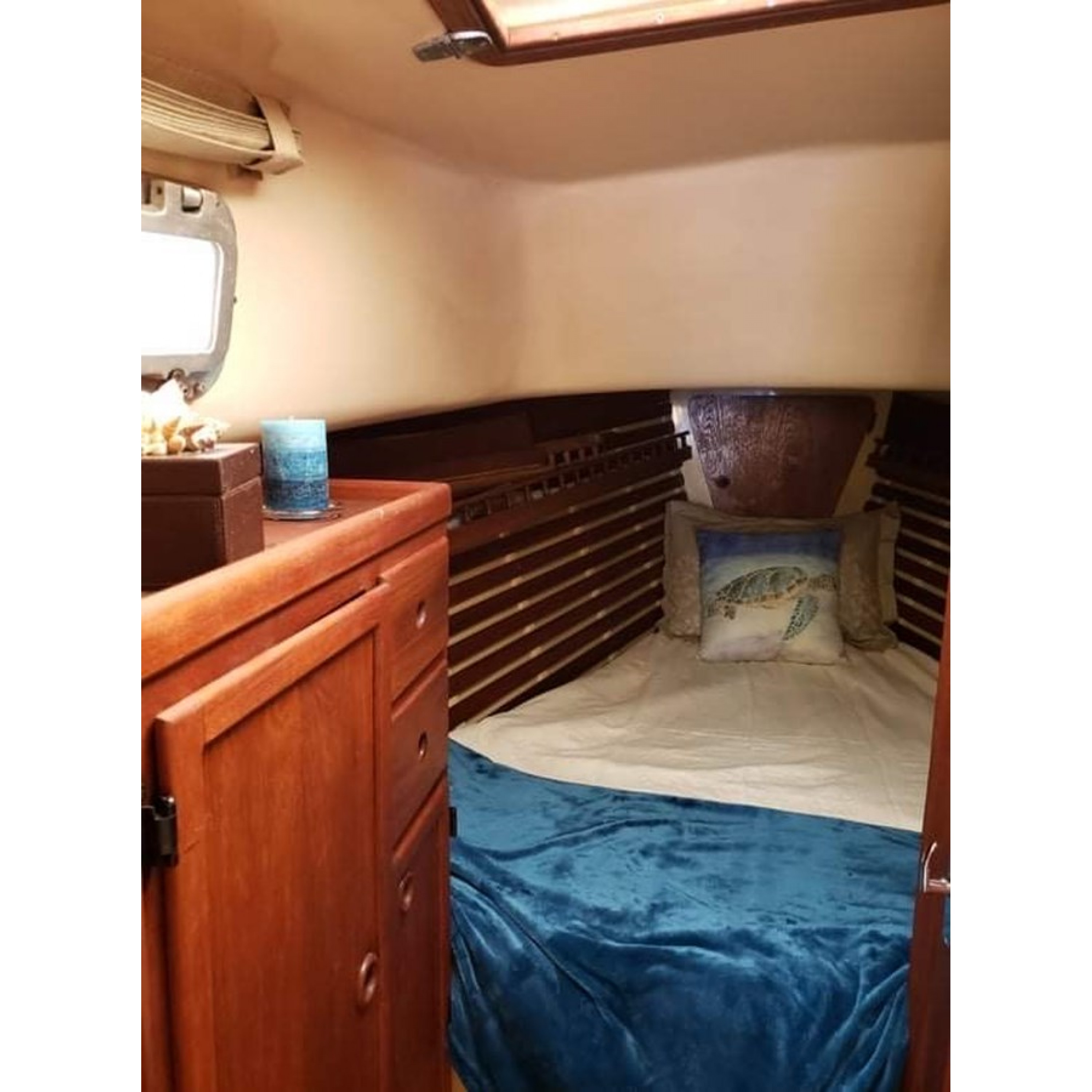 1988 32' BAYFIELD YACHTS Cruising Sailboat 32 1988 32' BAYFIELD YACHTS Cruising Sailboat 32