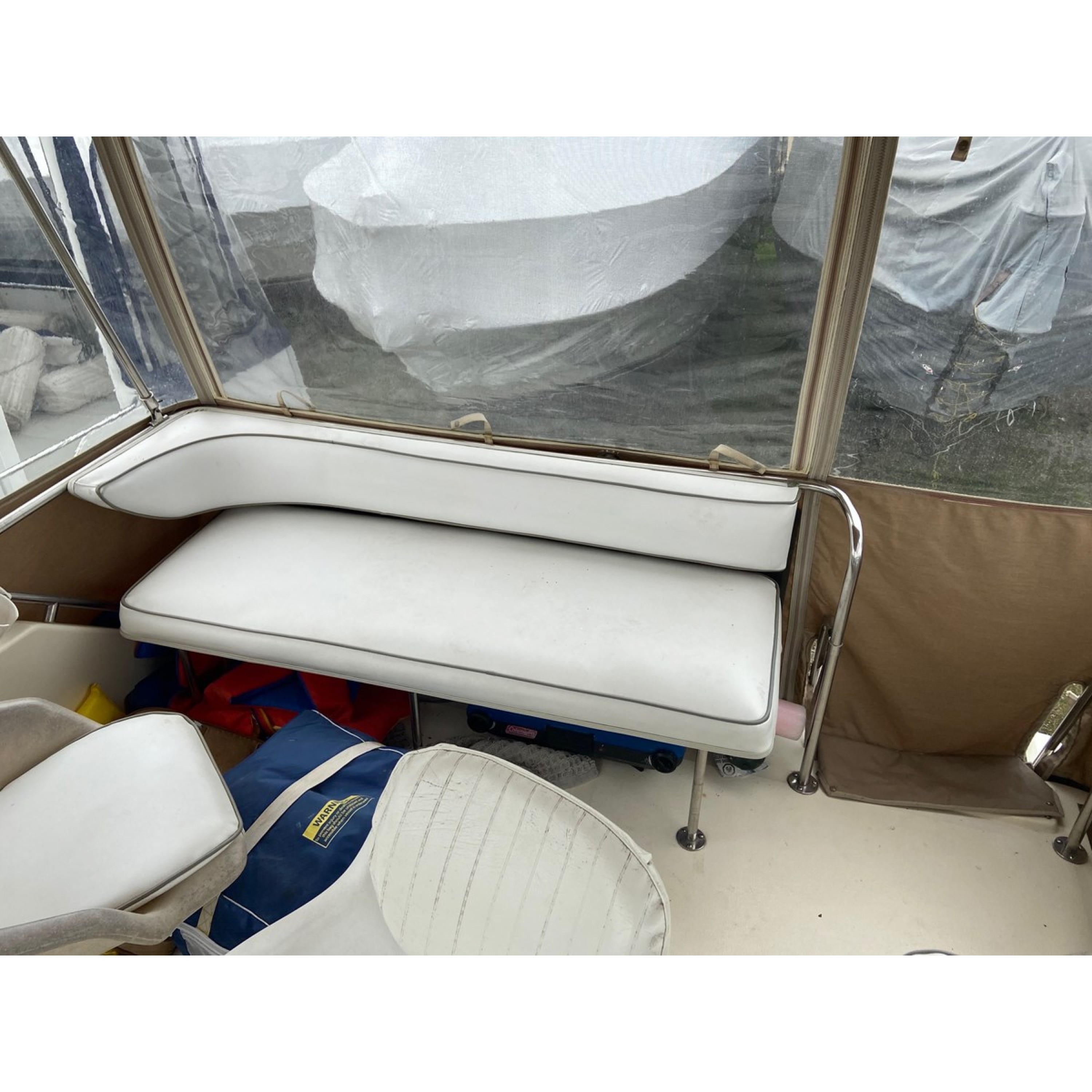 1983 34' SEA RAY Cruising Yacht 340 Fly Bridge 1983 34' SEA RAY Cruising Yacht 340 Fly Bridge
