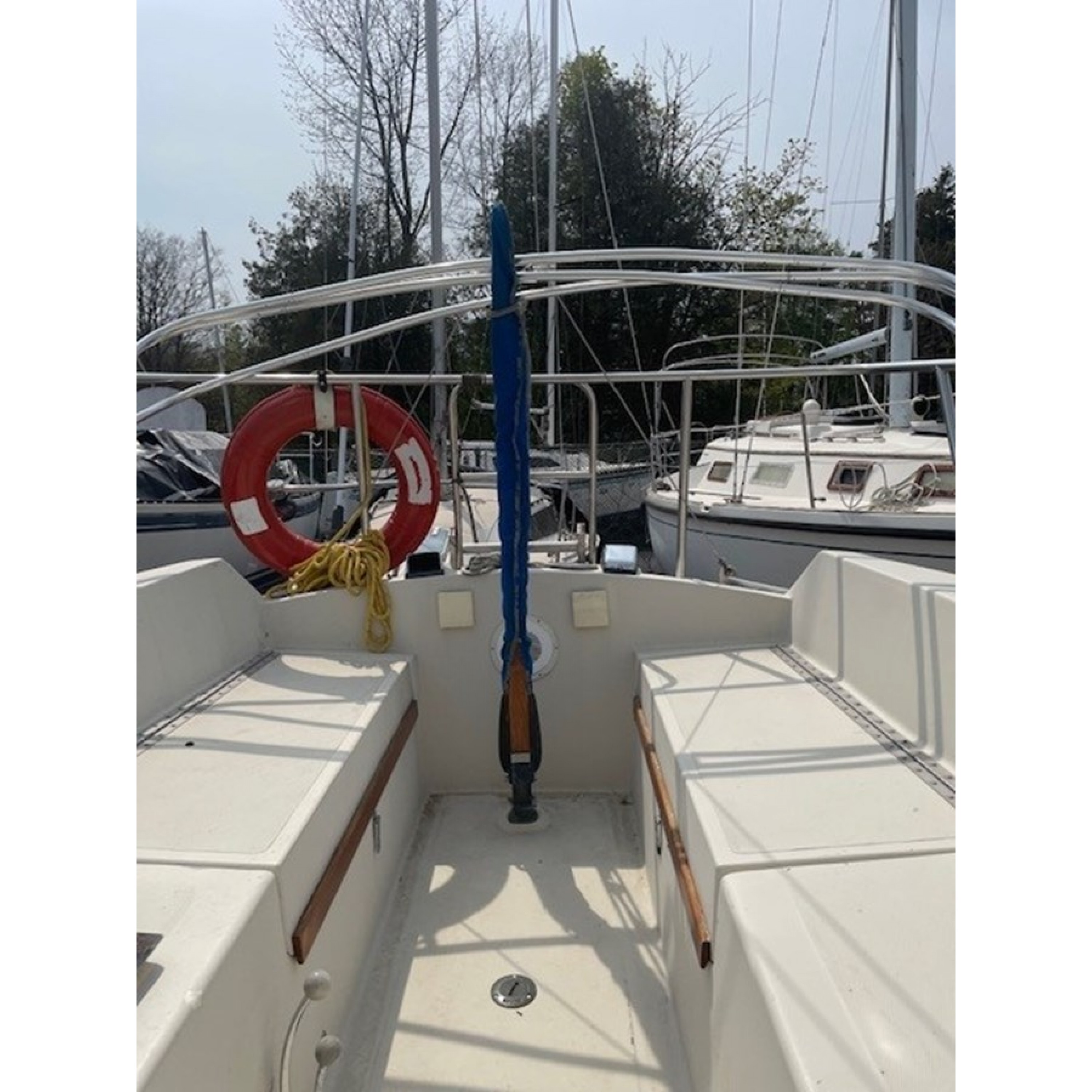1975 30' IRWIN YACHTS Sloop Jesters Joy 1975 30' IRWIN YACHTS Sloop Jesters Joy
