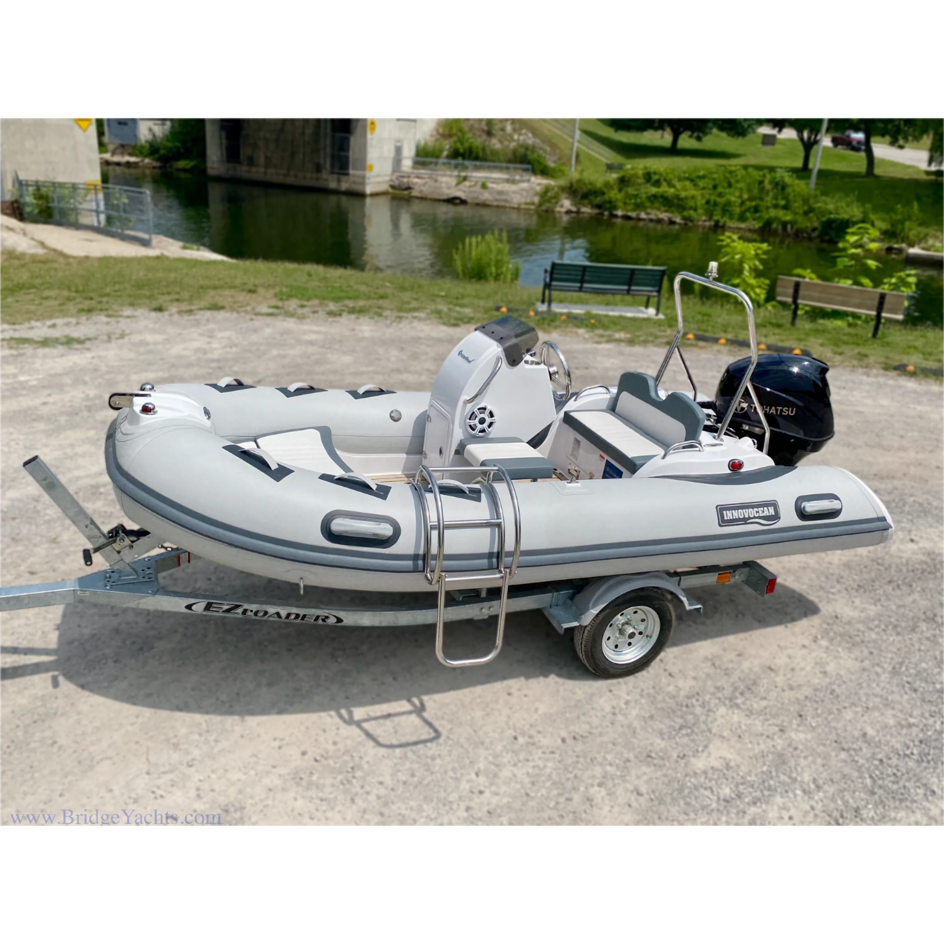 NS390C Navisoul 13ft Deluxe Console Rib NS390C Navisoul 13ft Deluxe Console Rib