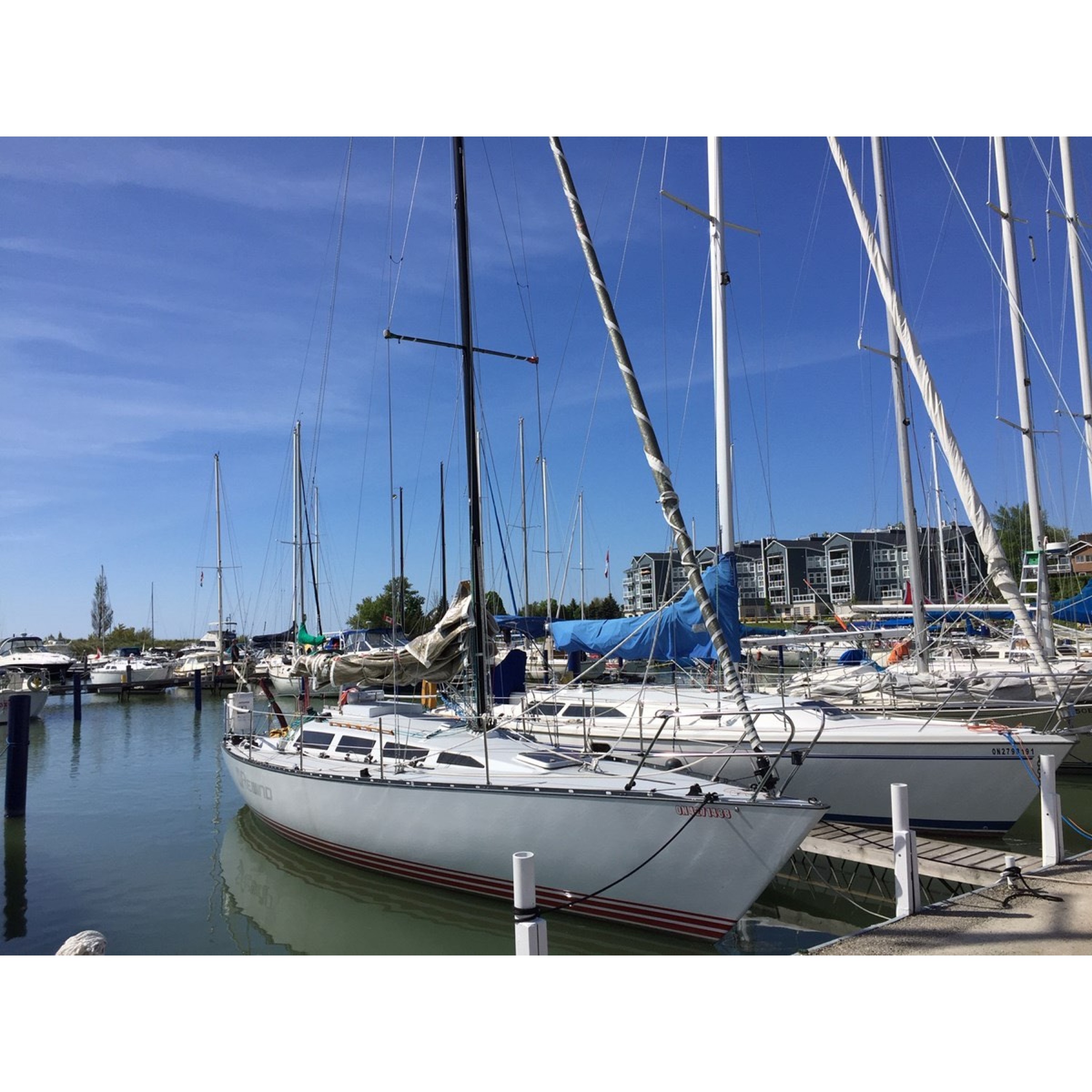 1985 36' 4" ABBOTT "Rewind" Cruising/Racing Sailboat 1985 36' 4" ABBOTT "Rewind" Cruising/Racing Sailboat