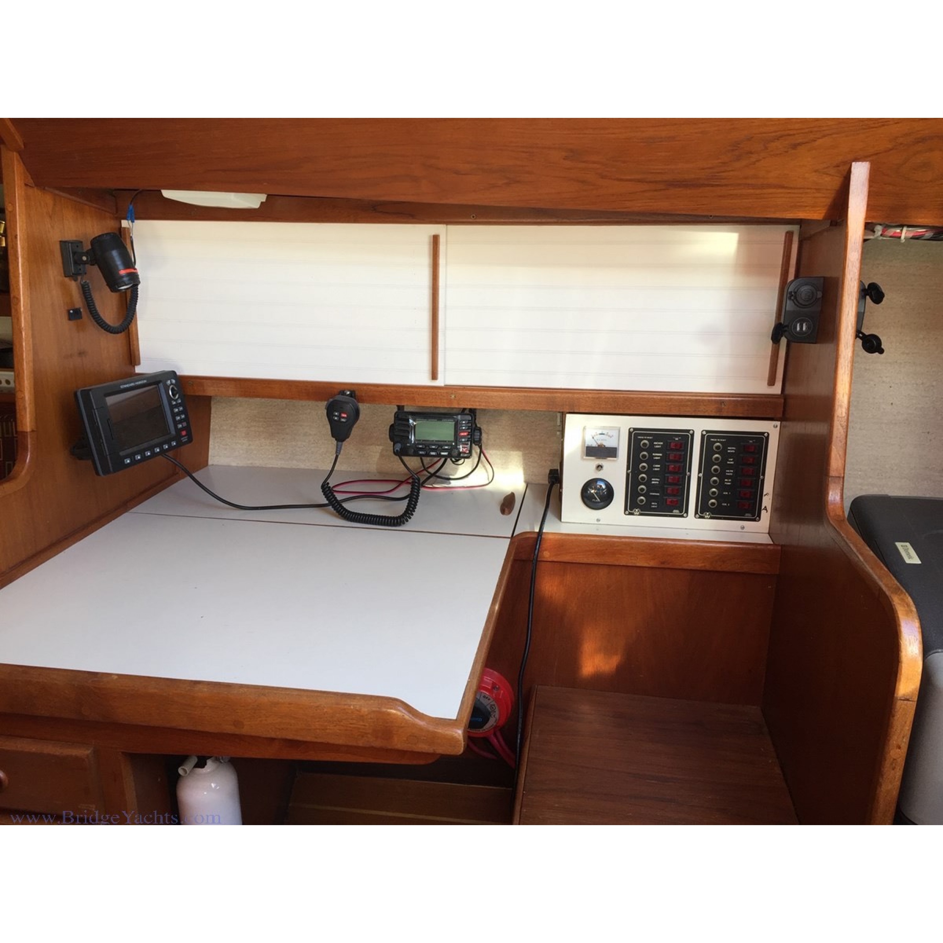 1985 36' 4" ABBOTT "Rewind" Cruising/Racing Sailboat 1985 36' 4" ABBOTT "Rewind" Cruising/Racing Sailboat