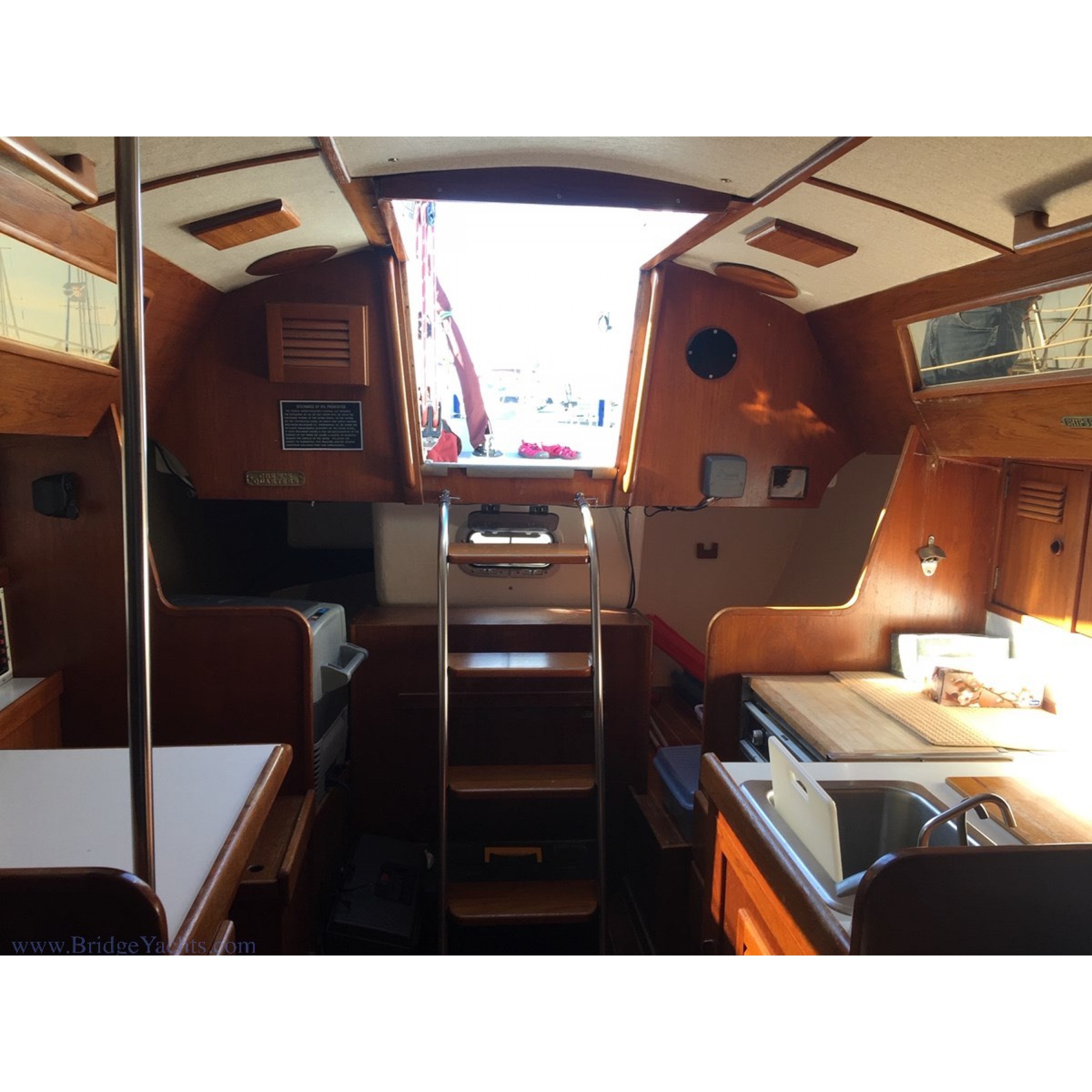 1985 36' 4" ABBOTT "Rewind" Cruising/Racing Sailboat 1985 36' 4" ABBOTT "Rewind" Cruising/Racing Sailboat