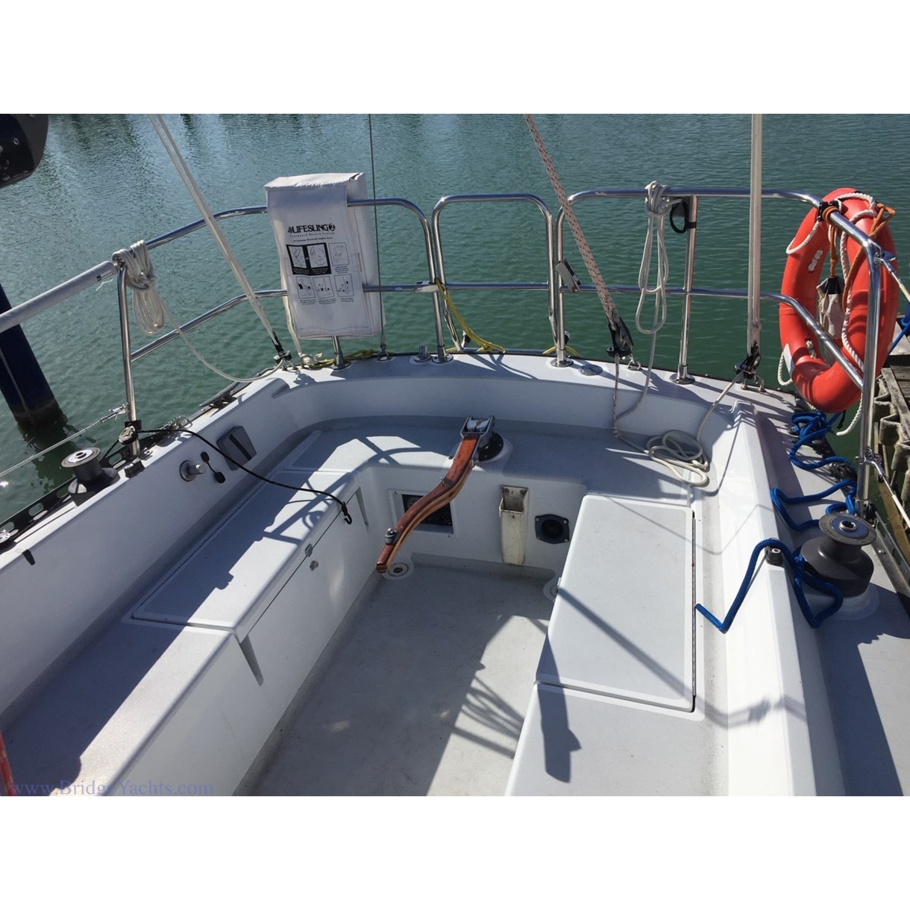 1985 36' 4" ABBOTT "Rewind" Cruising/Racing Sailboat 1985 36' 4" ABBOTT "Rewind" Cruising/Racing Sailboat