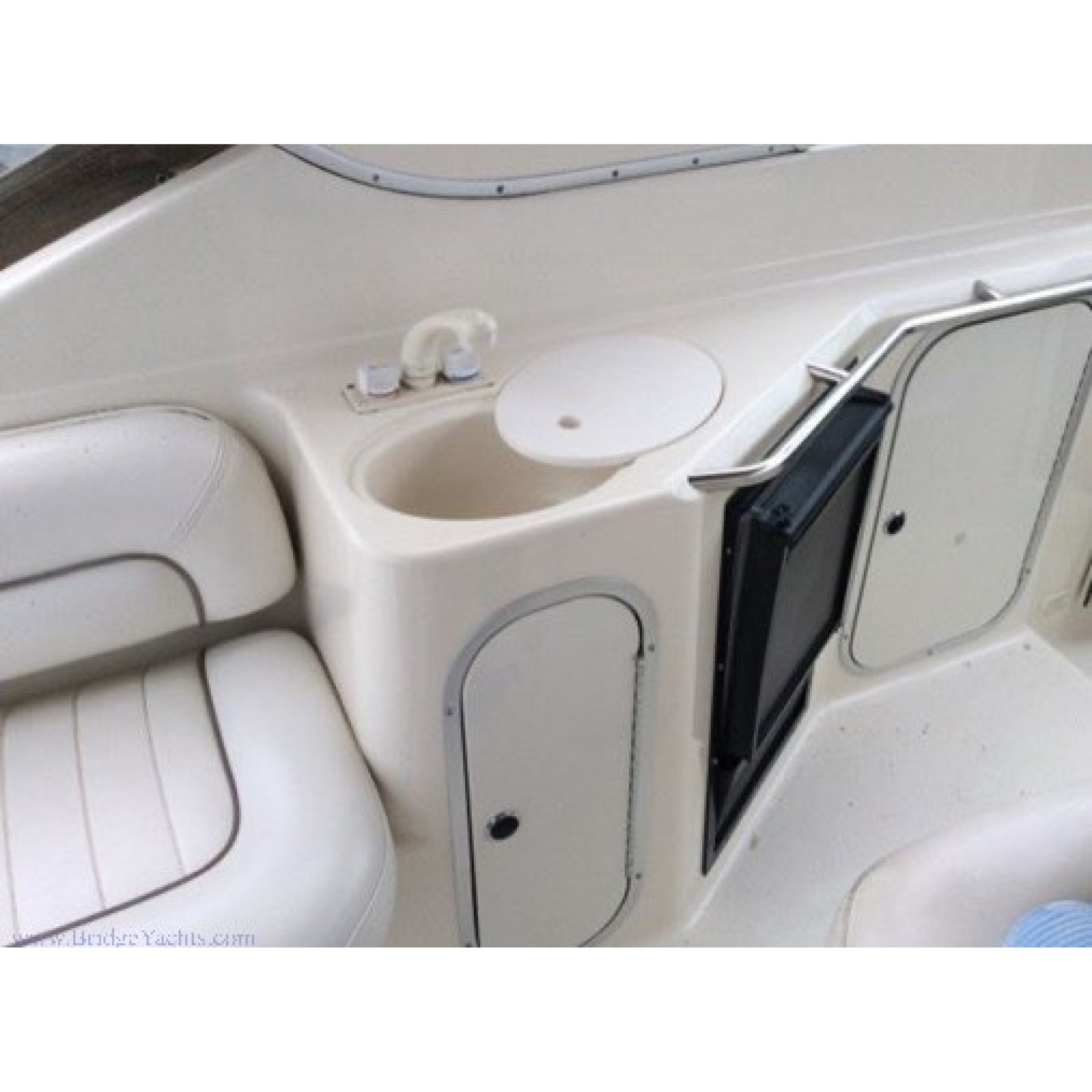 1999 32' MAXUM Cruising Yacht 1999 32' MAXUM Cruising Yacht