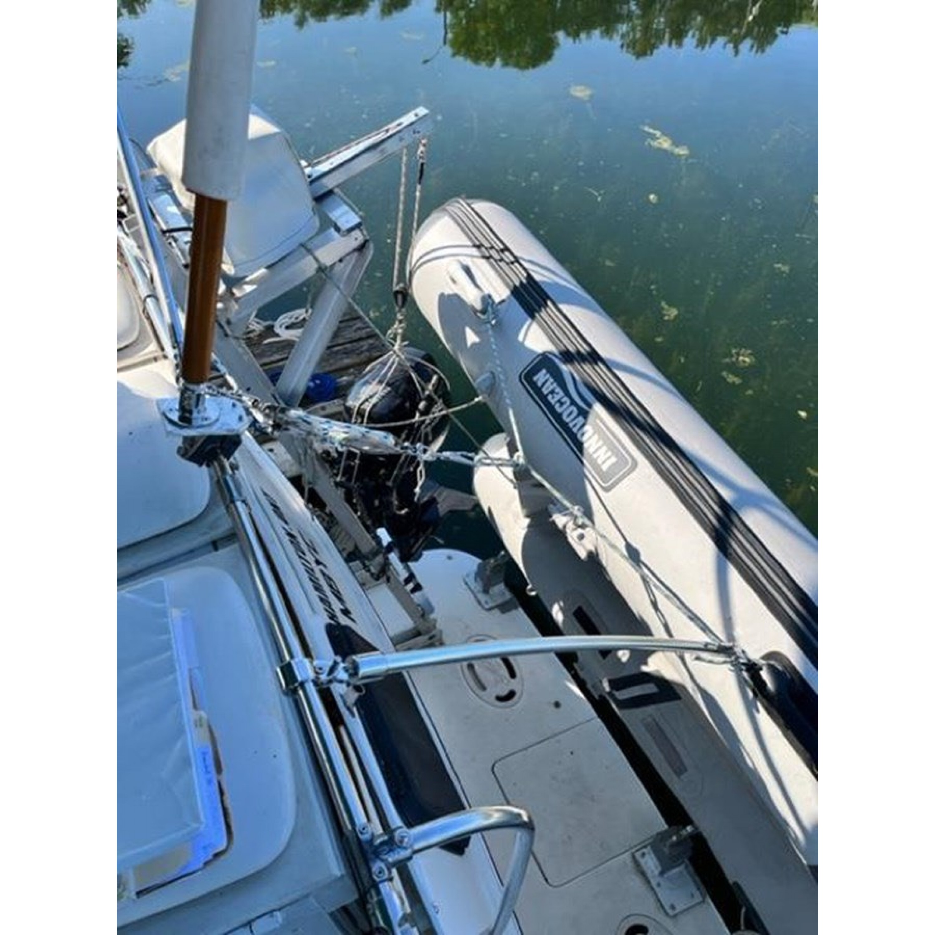 Carver 3207 1984 32ft Aft Cabin Cruiser Carver 3207 1984 32ft Aft Cabin Cruiser